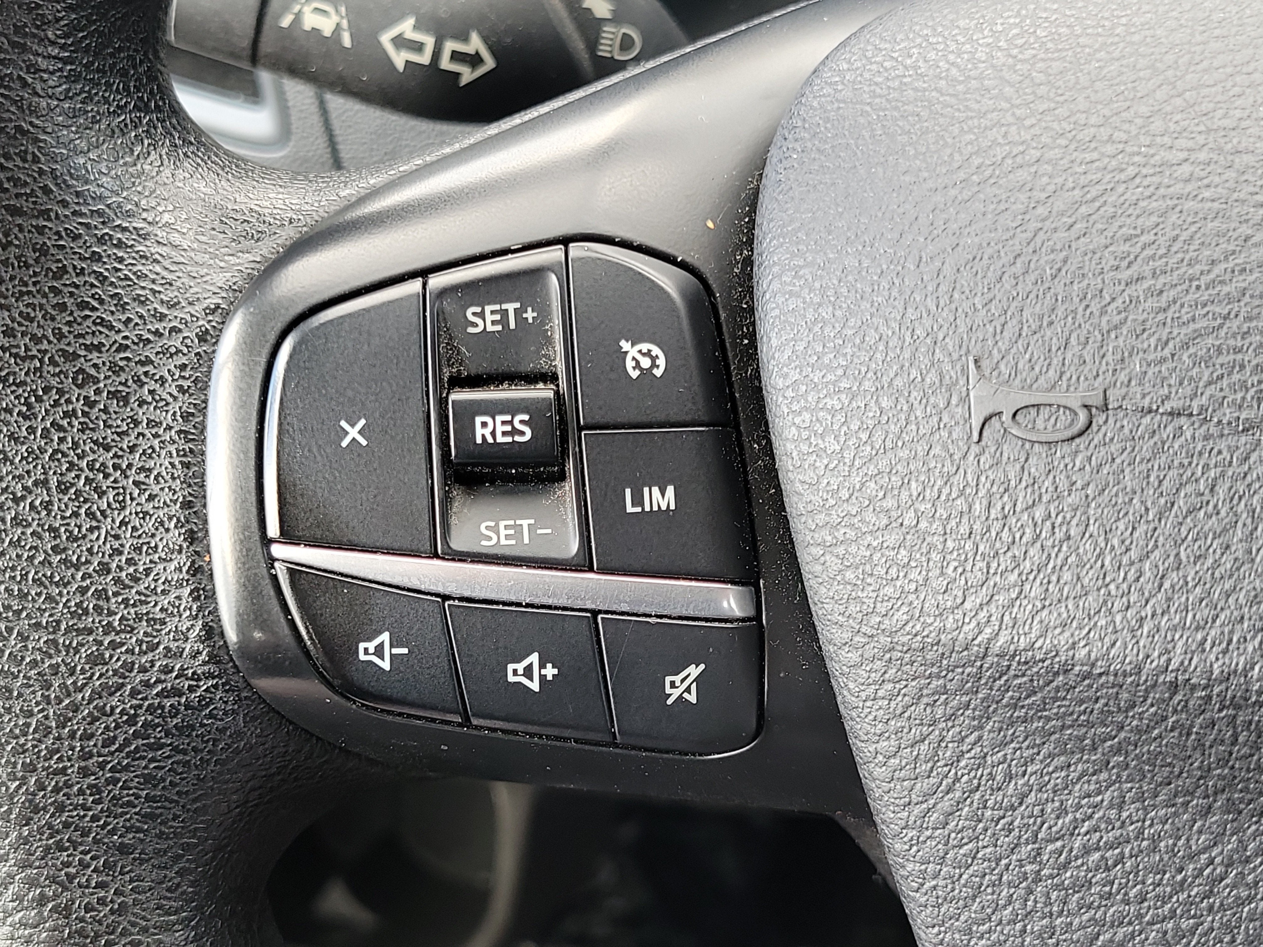 2022 Ford Transit Passenger Wagon XL