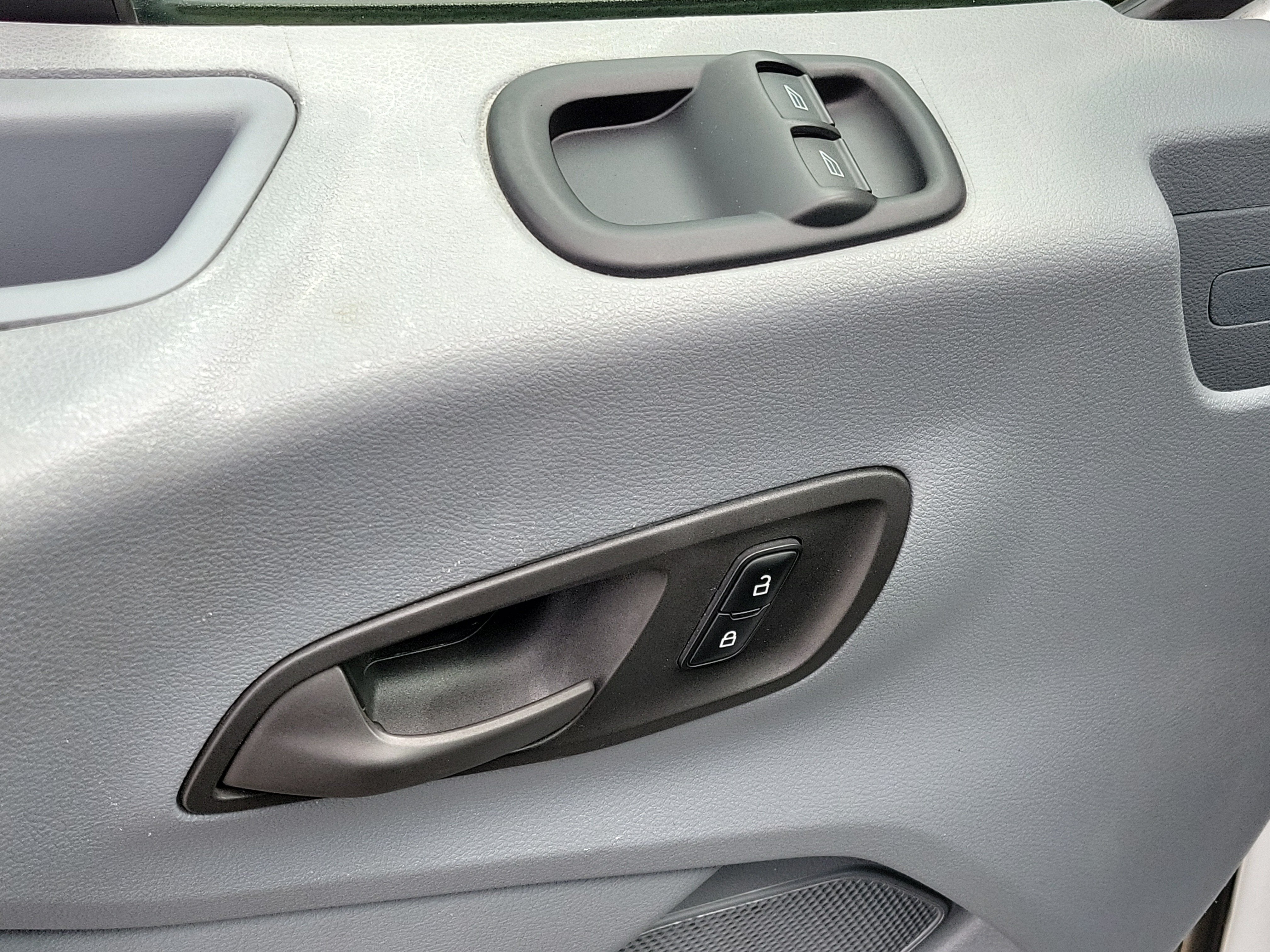 2018 Ford Transit Passenger Wagon XL