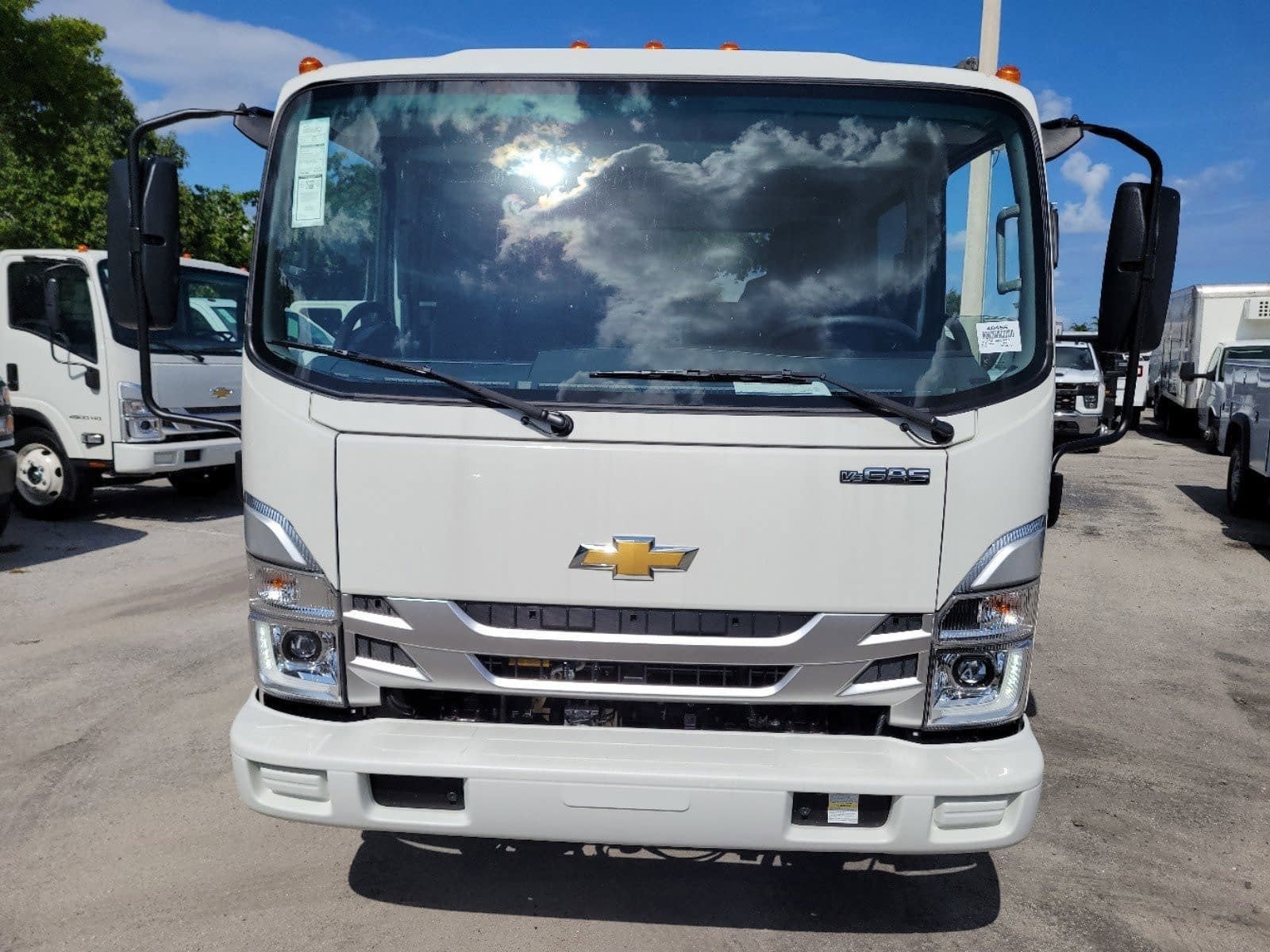 2025 Chevrolet Low Cab Forward 4500 HG Base