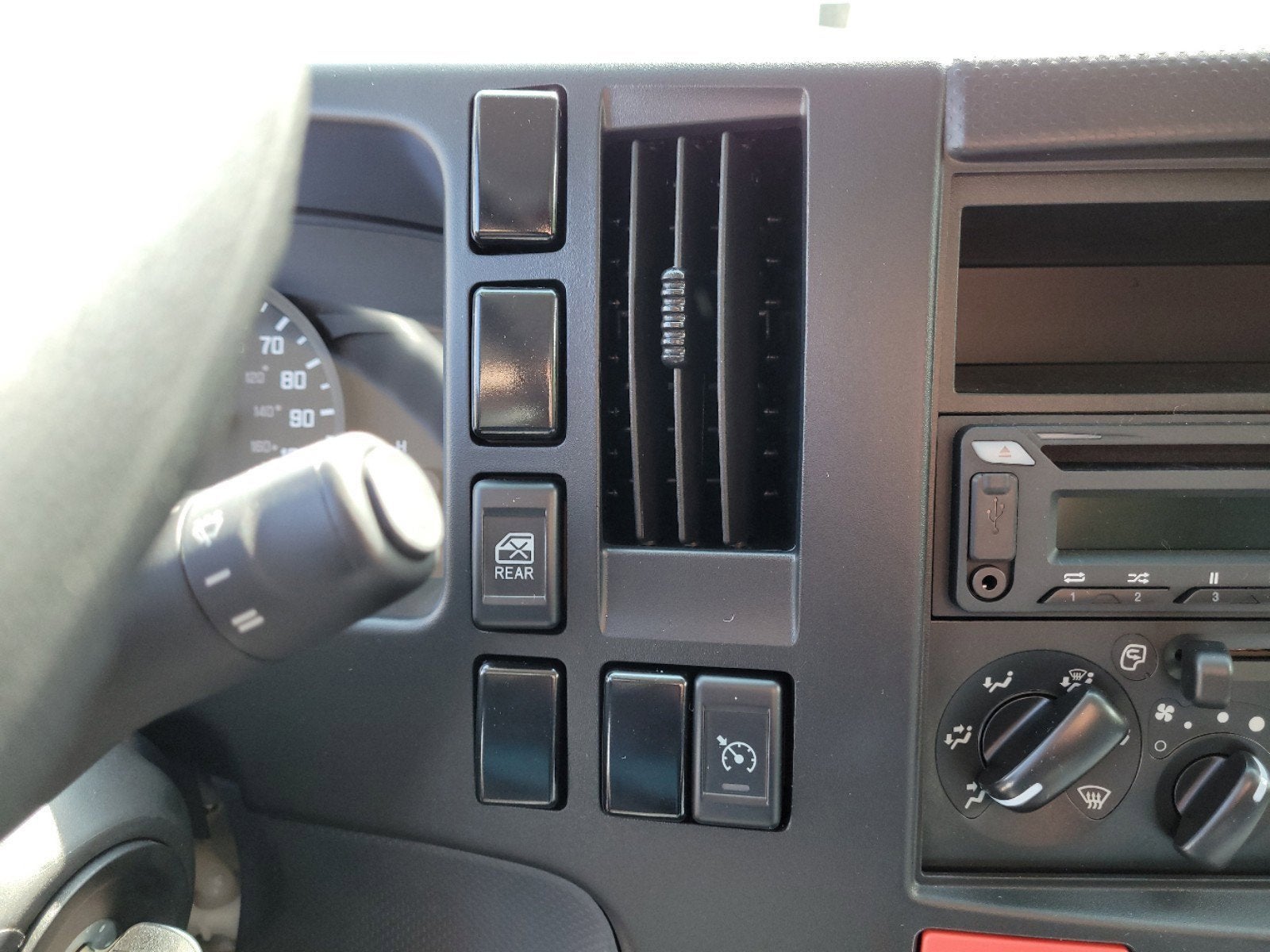 2025 Chevrolet Low Cab Forward 4500 HG Base