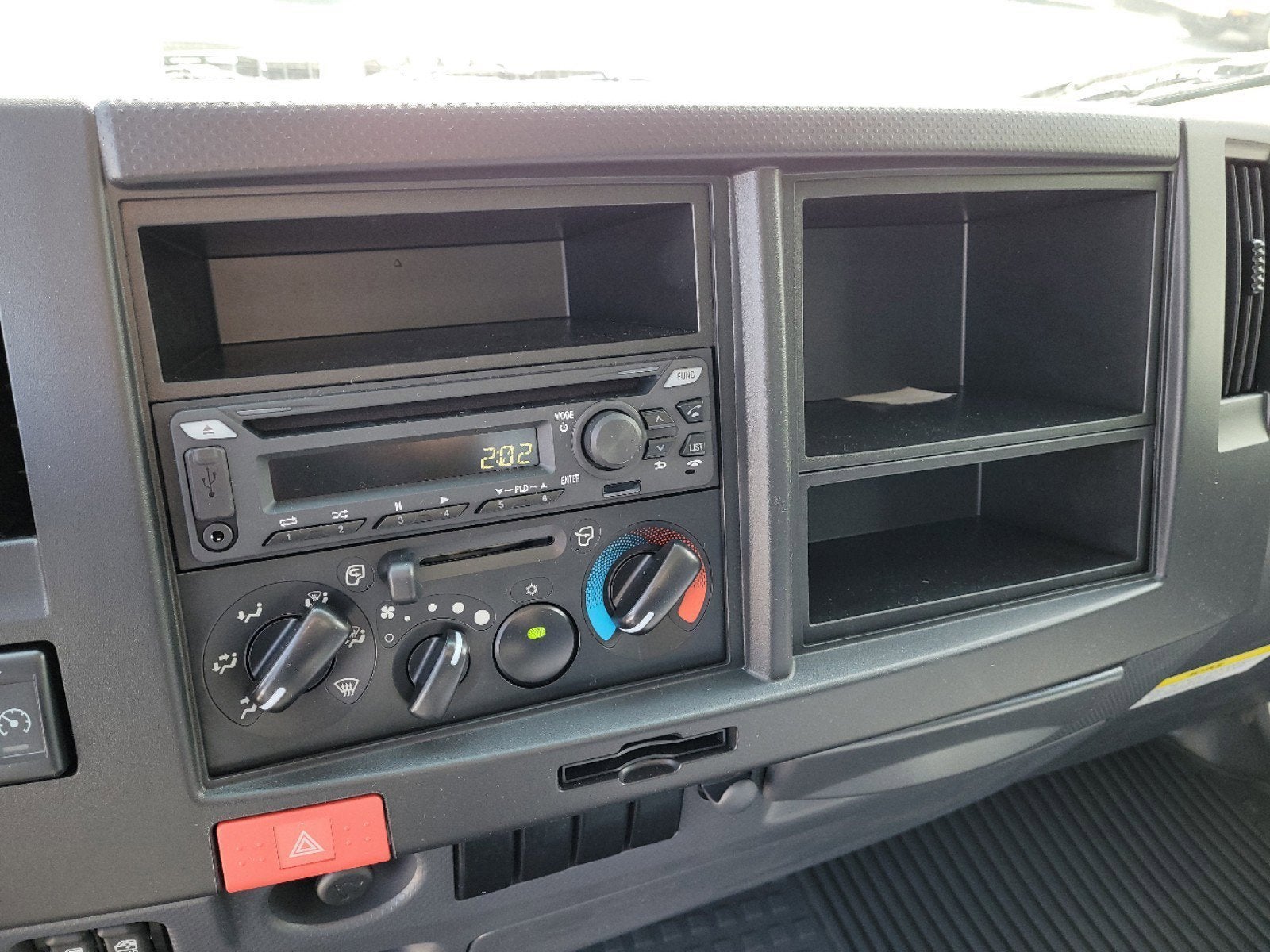 2025 Chevrolet Low Cab Forward 4500 HG Base