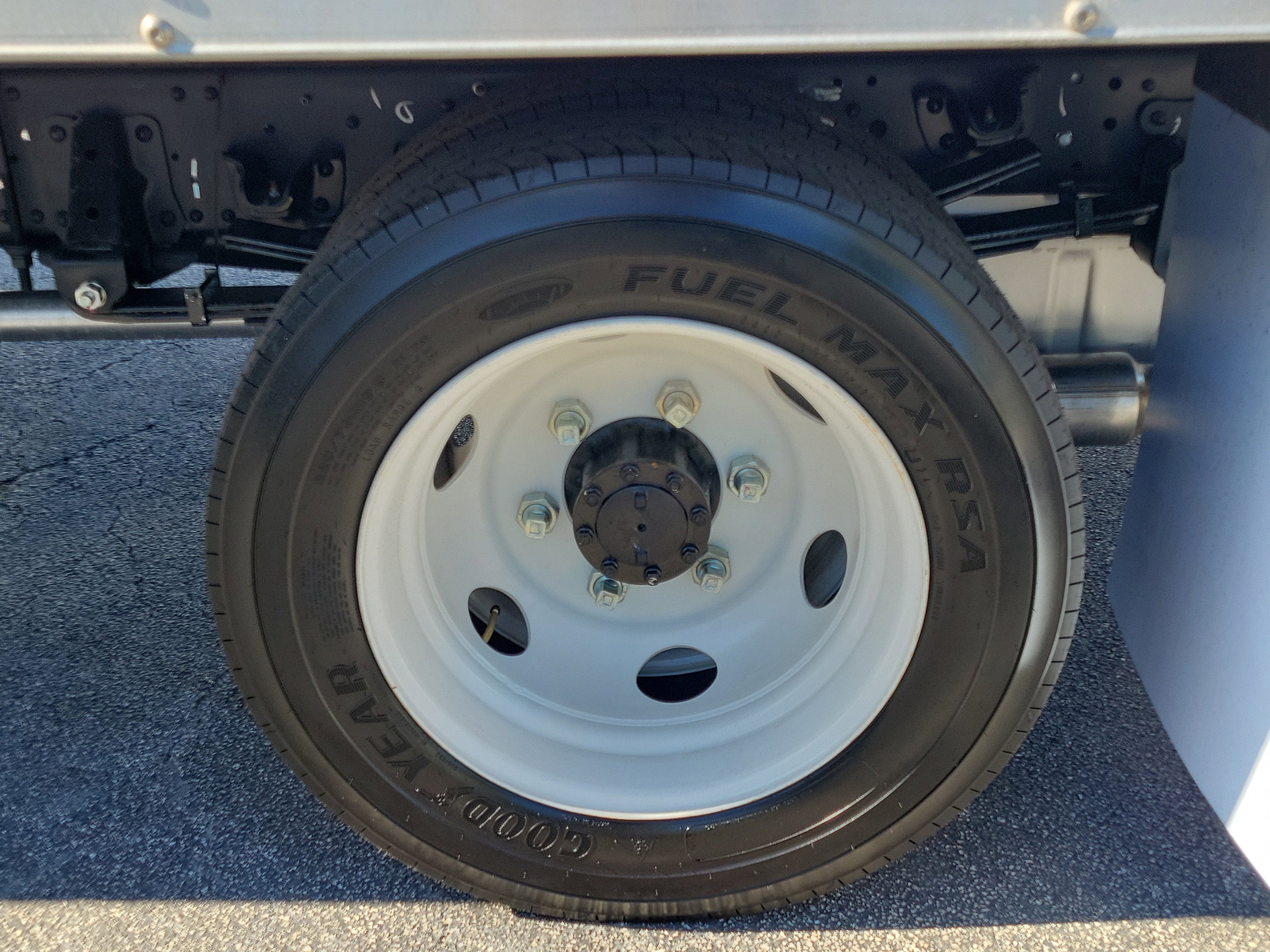 2025 Chevrolet Low Cab Forward 4500 HG Base