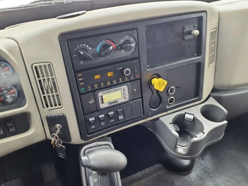 2019 INTERNATIONAL 4300 Base