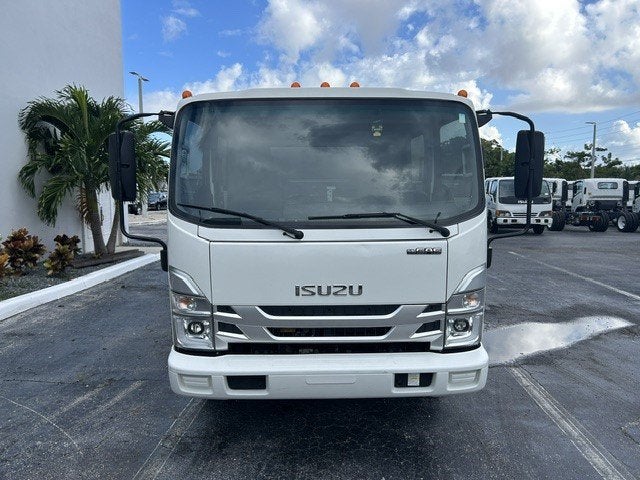 2024 ISUZU NPR Base