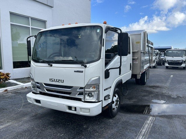 2024 ISUZU NPR Base
