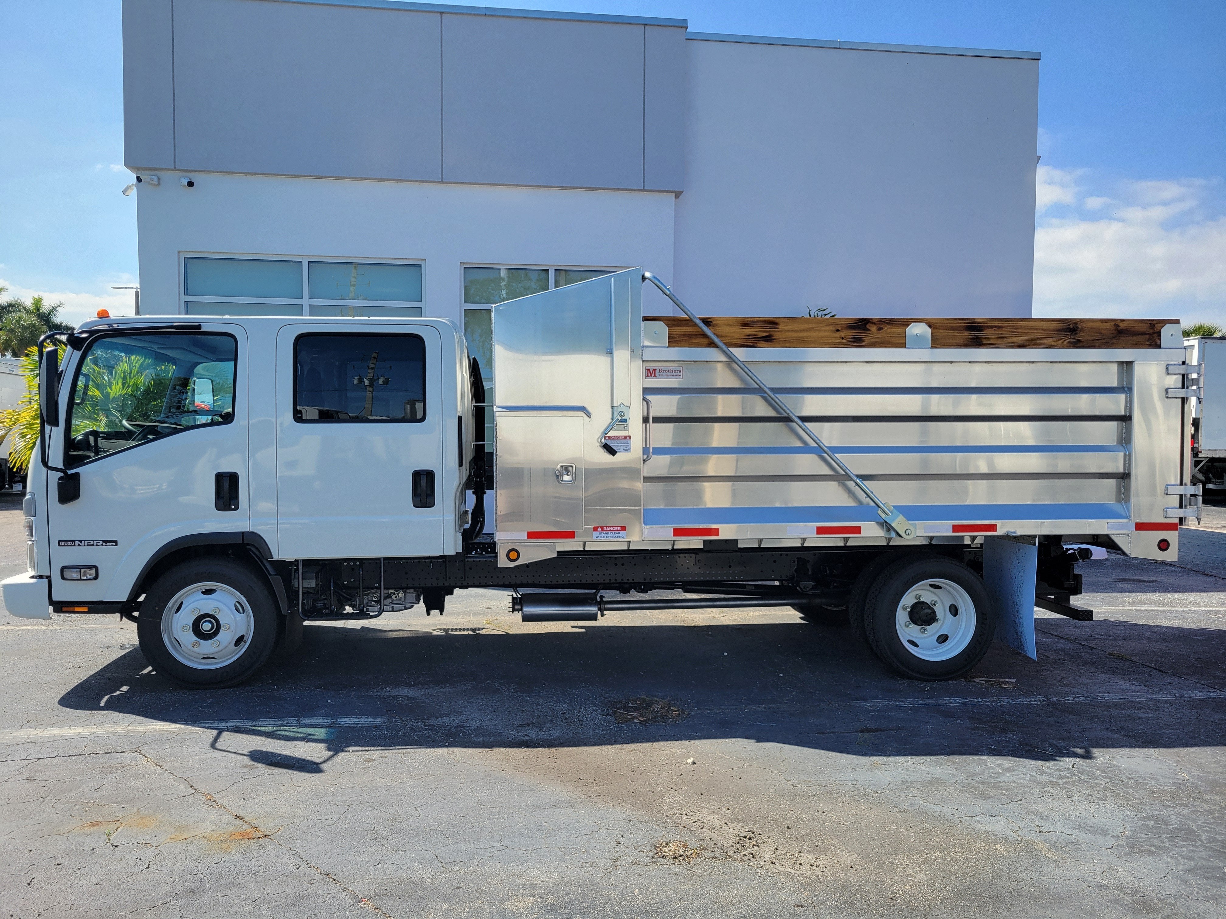 2026 Isuzu NPR HD Base