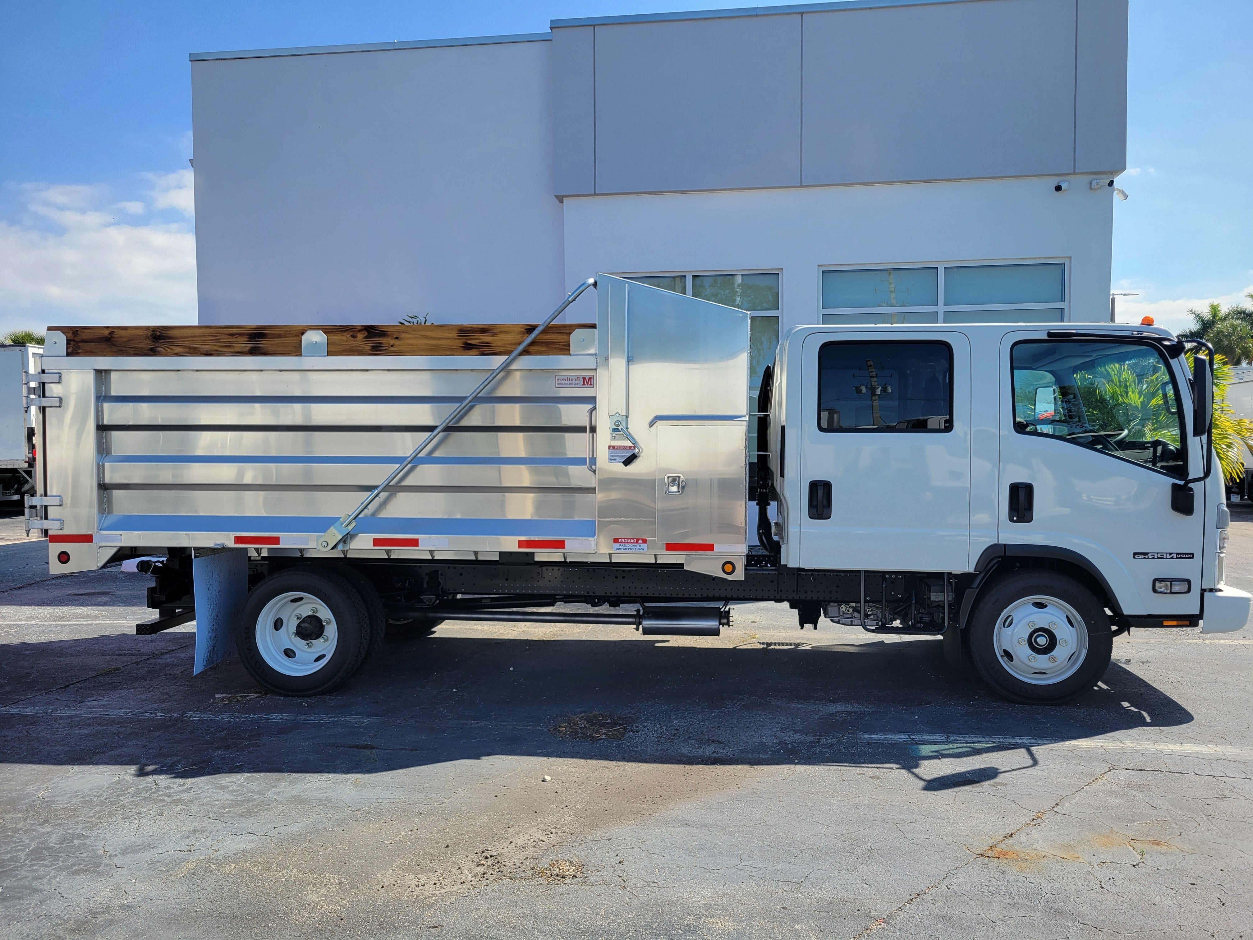 2026 Isuzu NPR HD Base