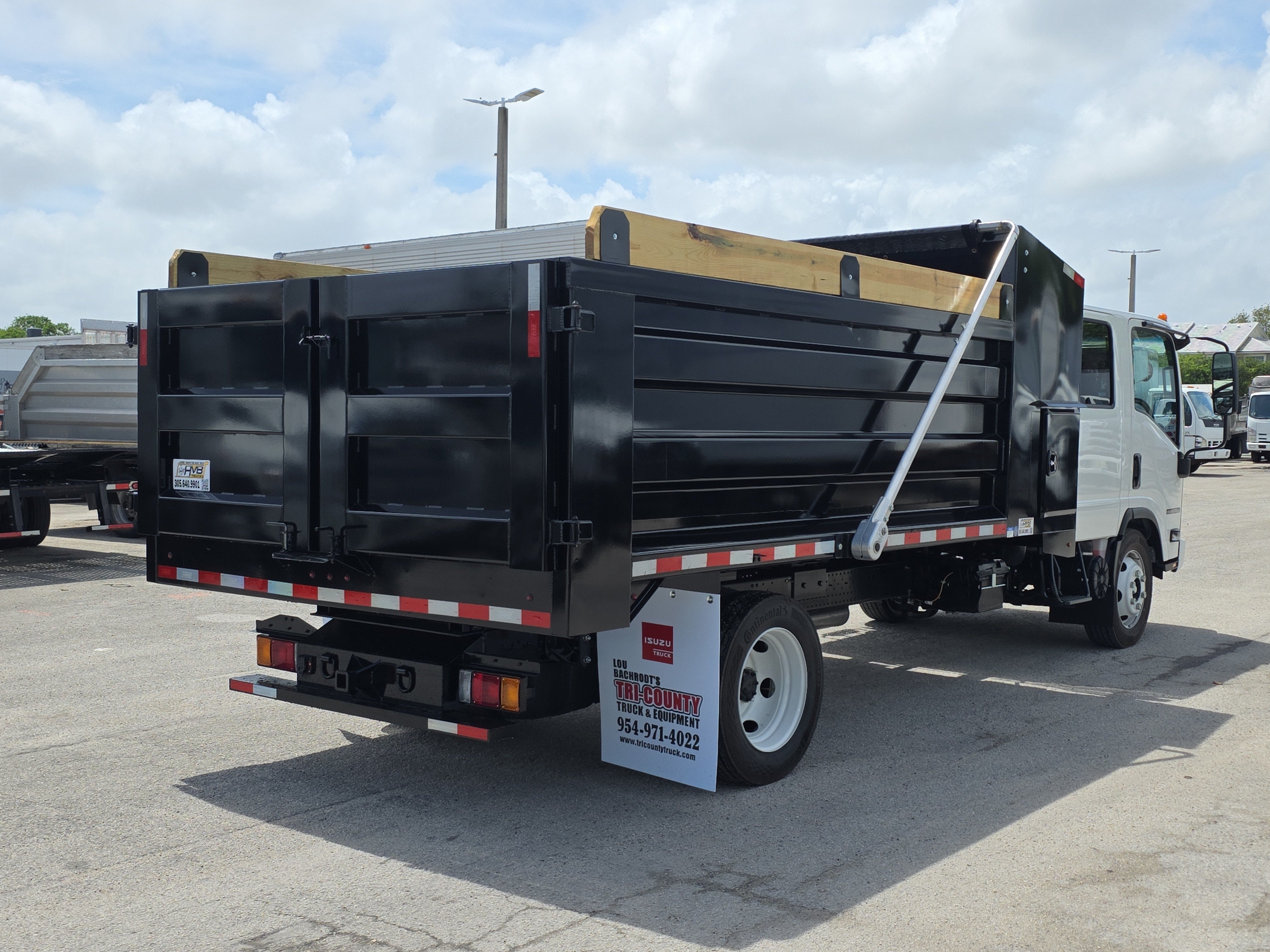 2026 Isuzu NPR HD Base