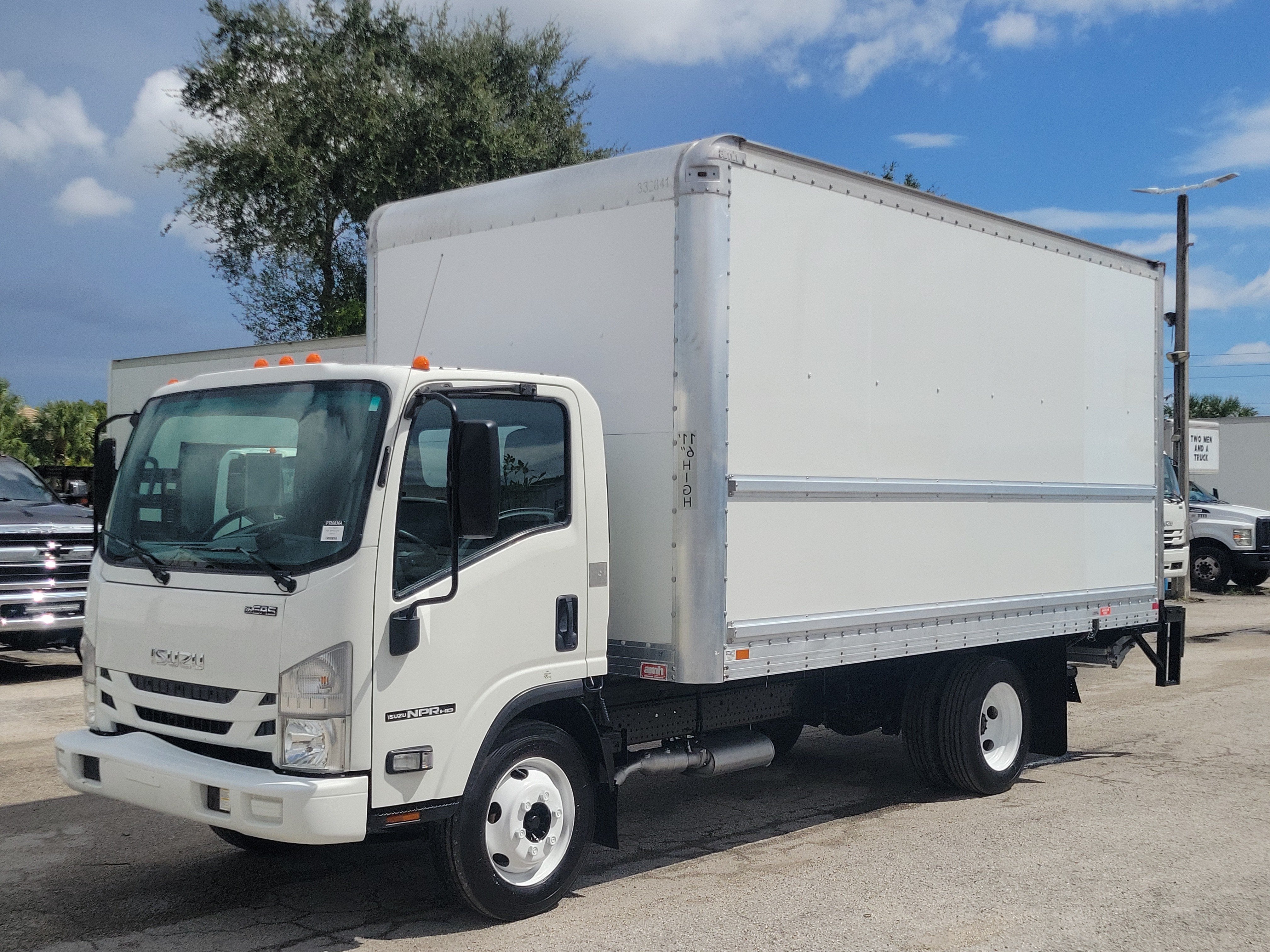 2018 ISUZU NPR Base