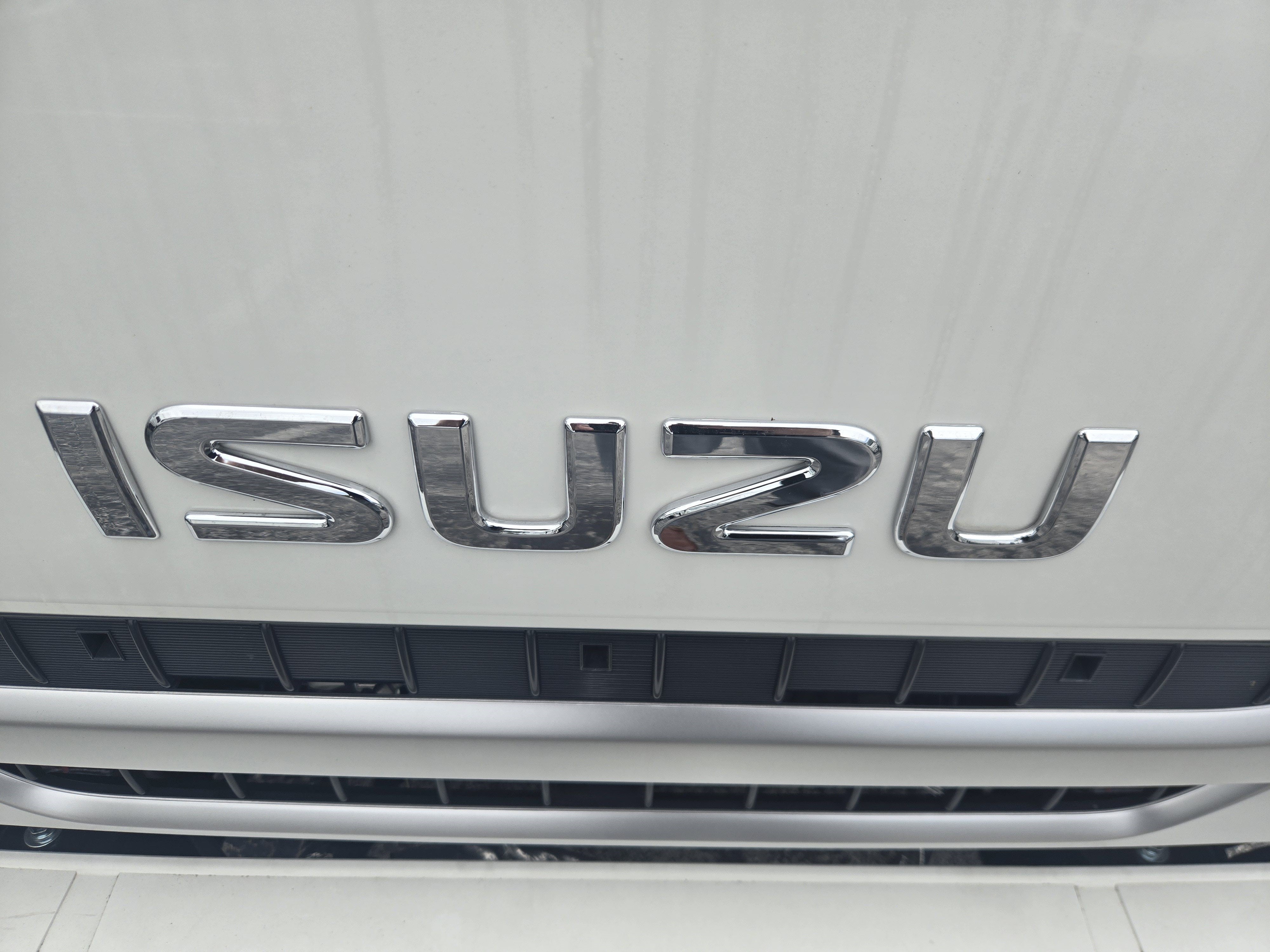 2026 Isuzu NPR HD Base