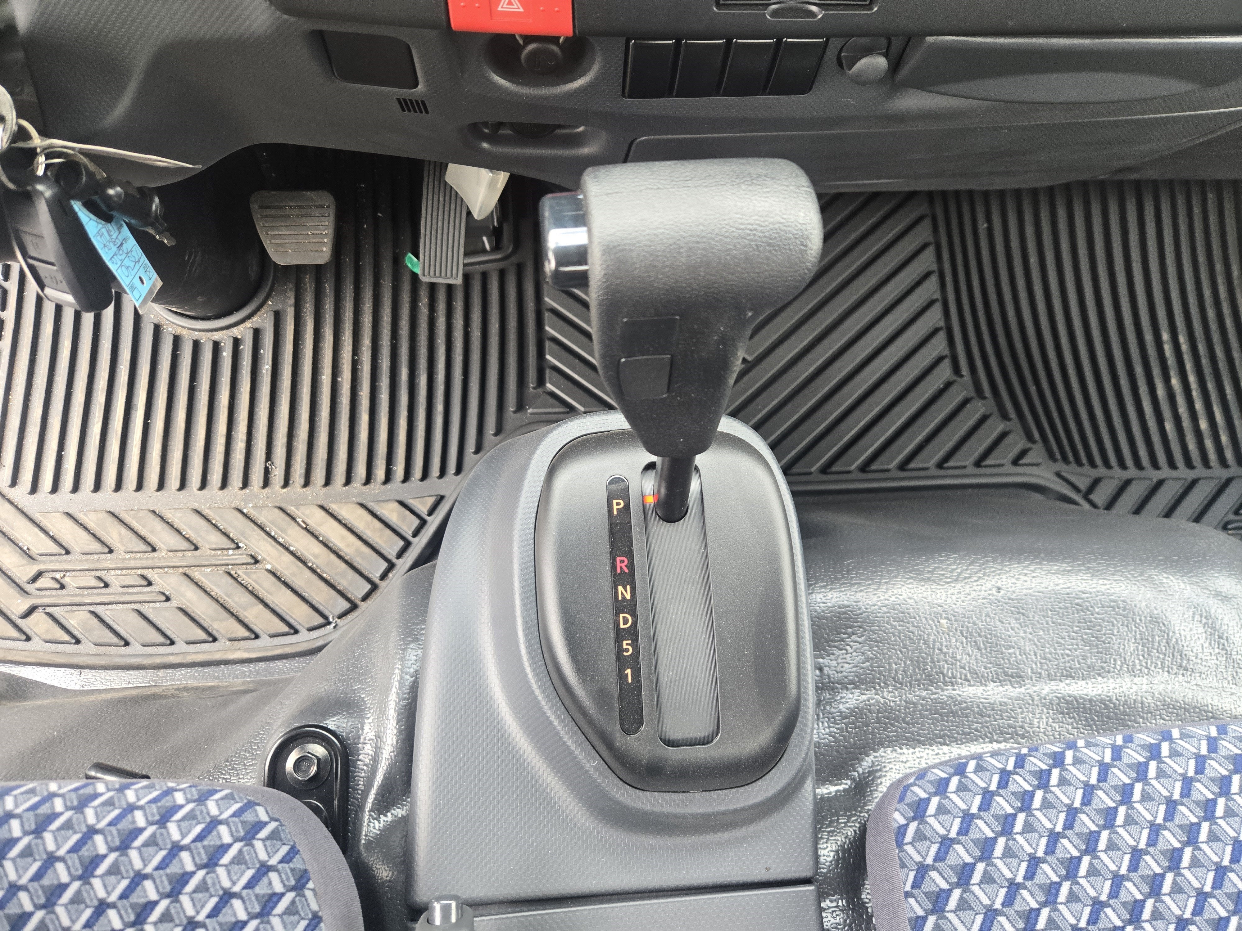 2026 Isuzu NPR HD Base