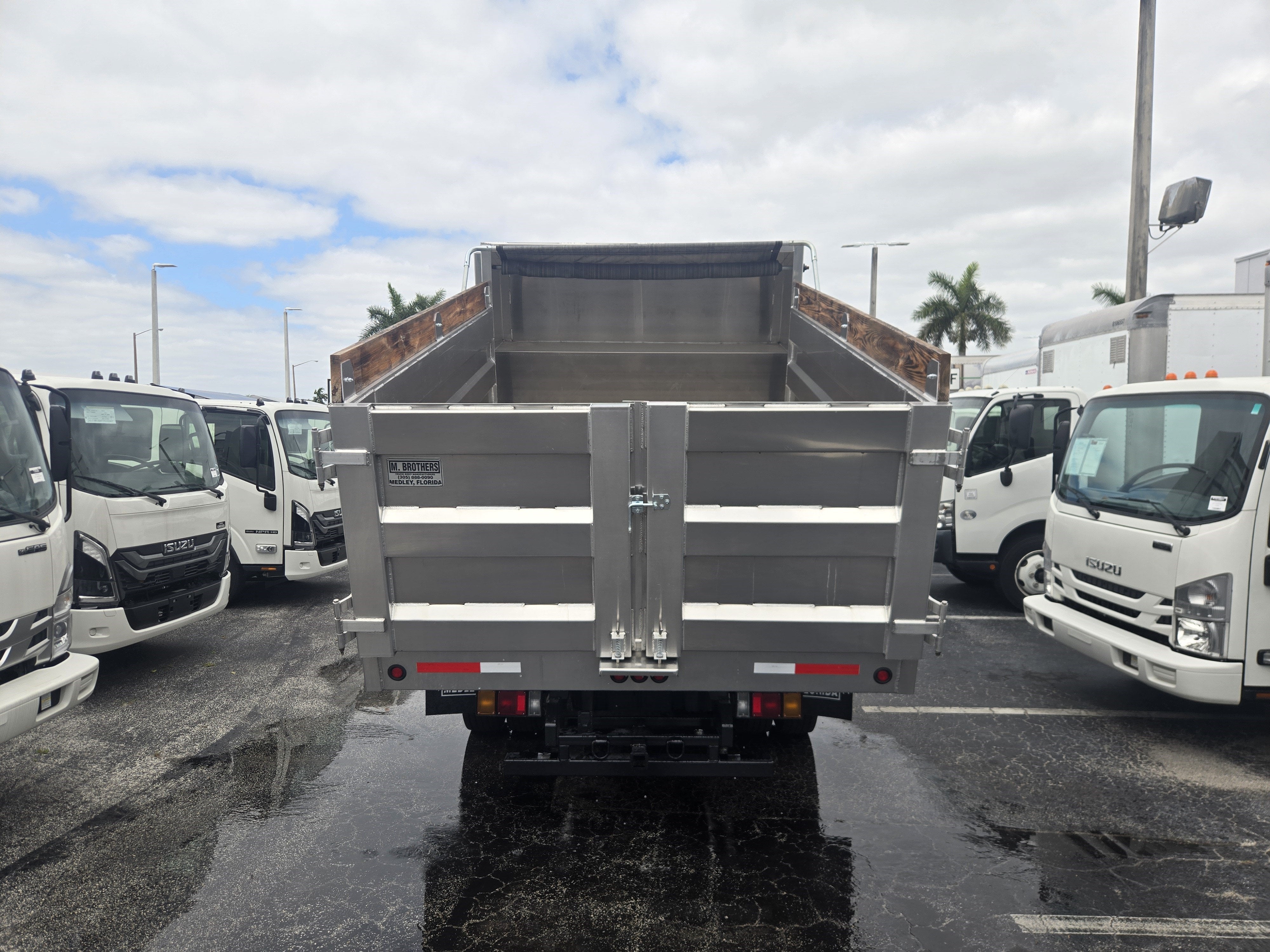 2026 Isuzu NPR HD Base