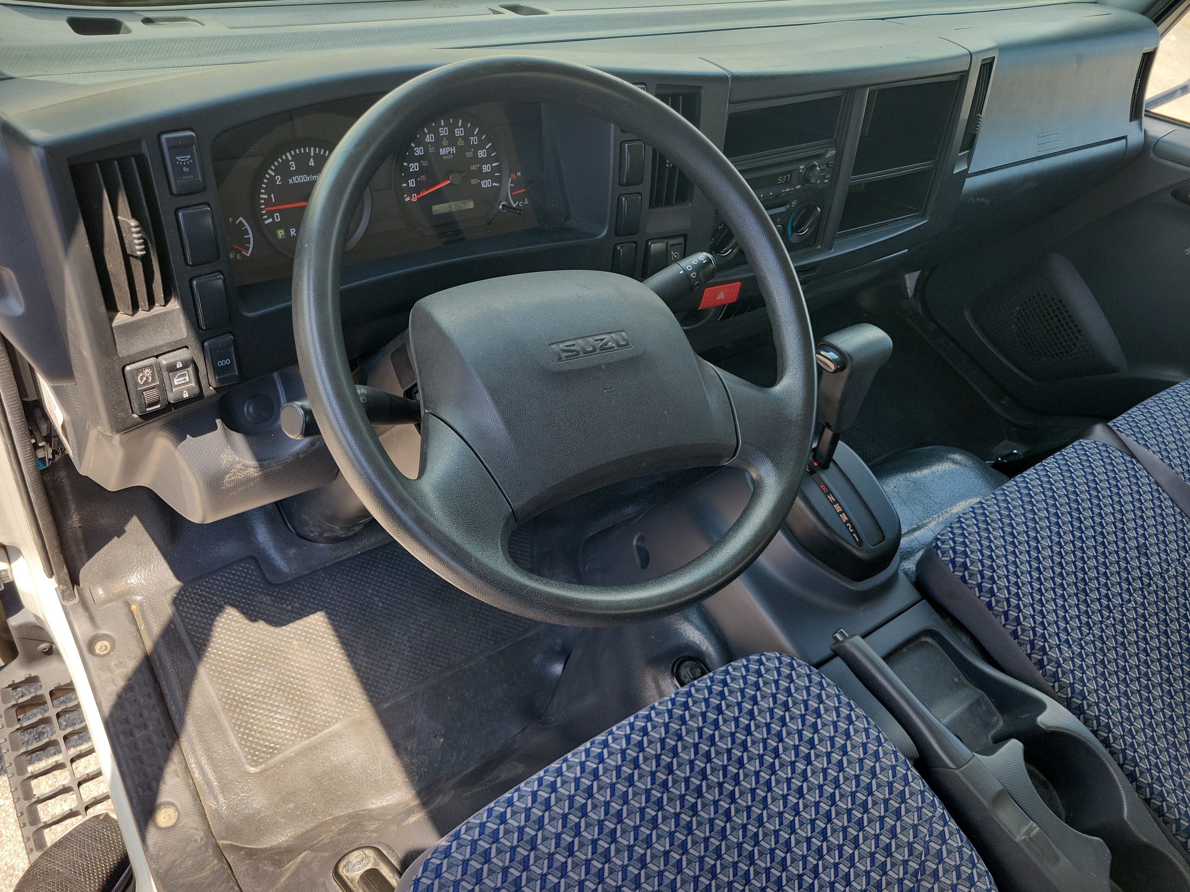 2024 ISUZU NPR Base