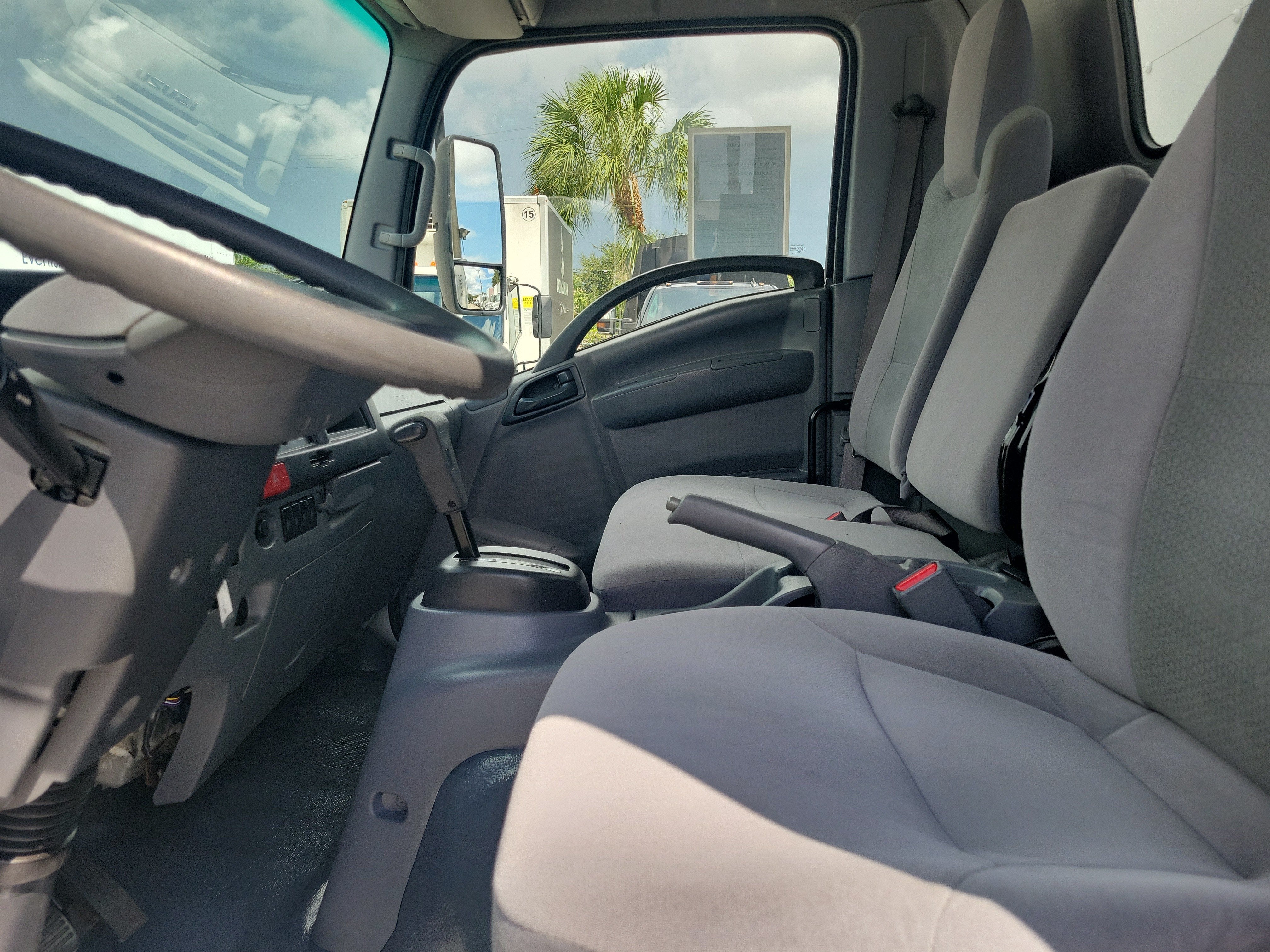 2021 ISUZU NPR Base