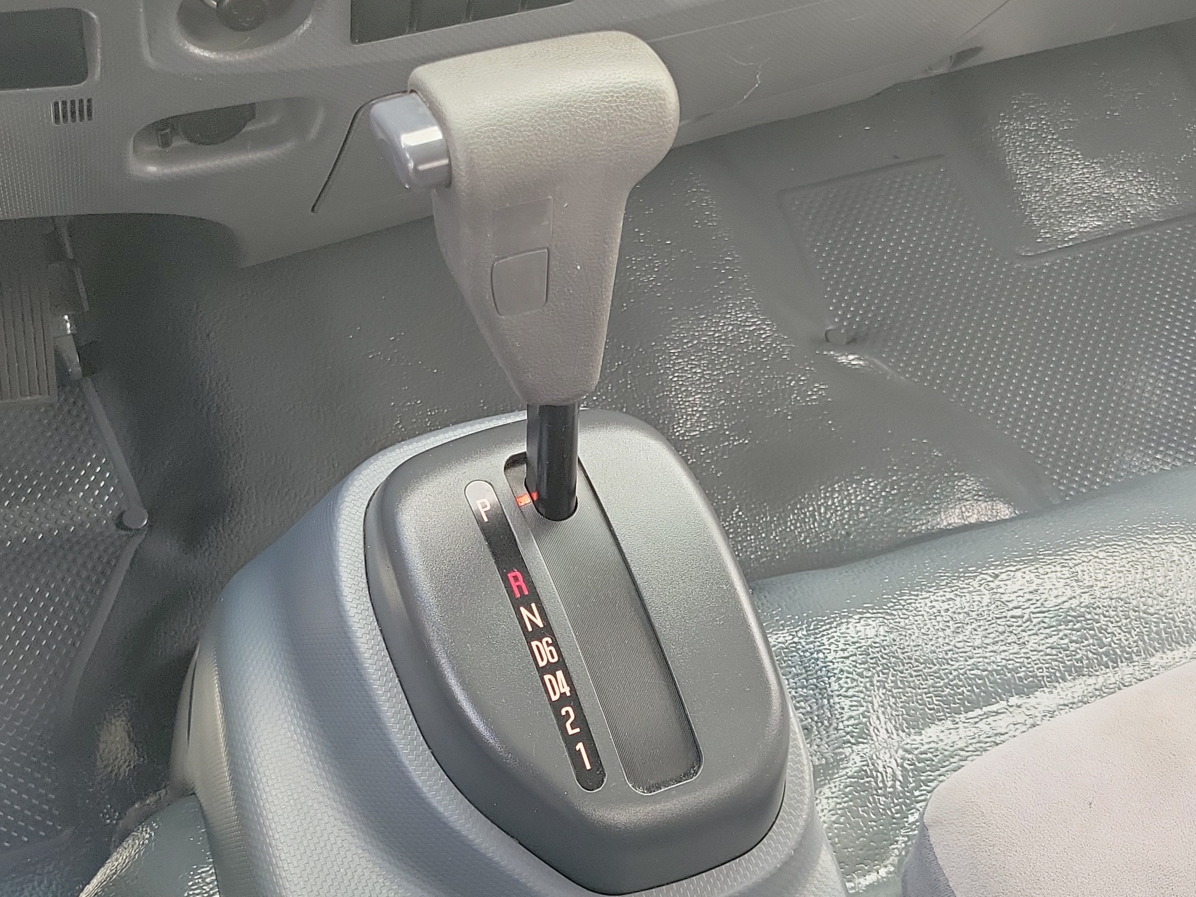 2021 ISUZU NPR Base