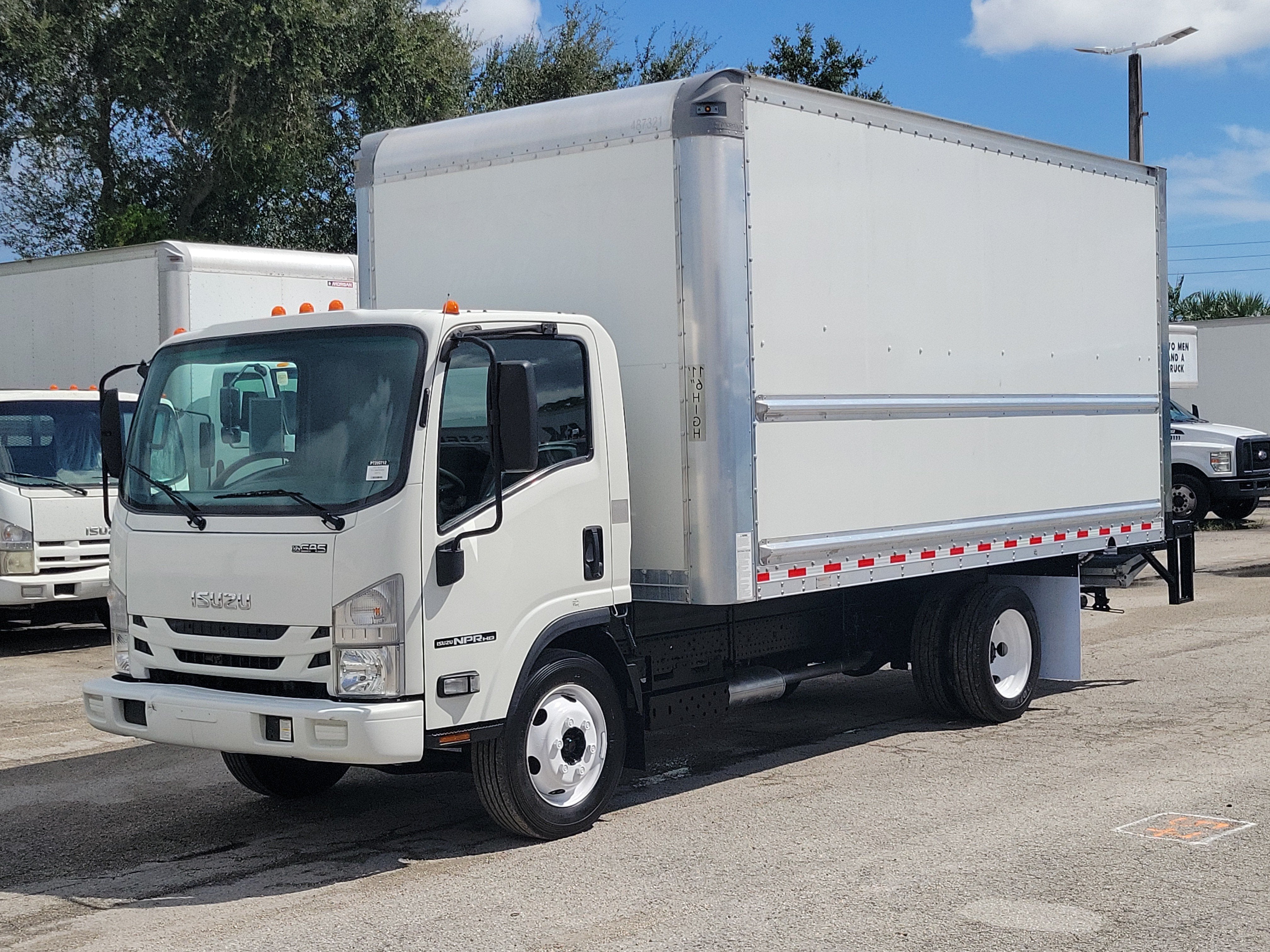 2021 ISUZU NPR Base