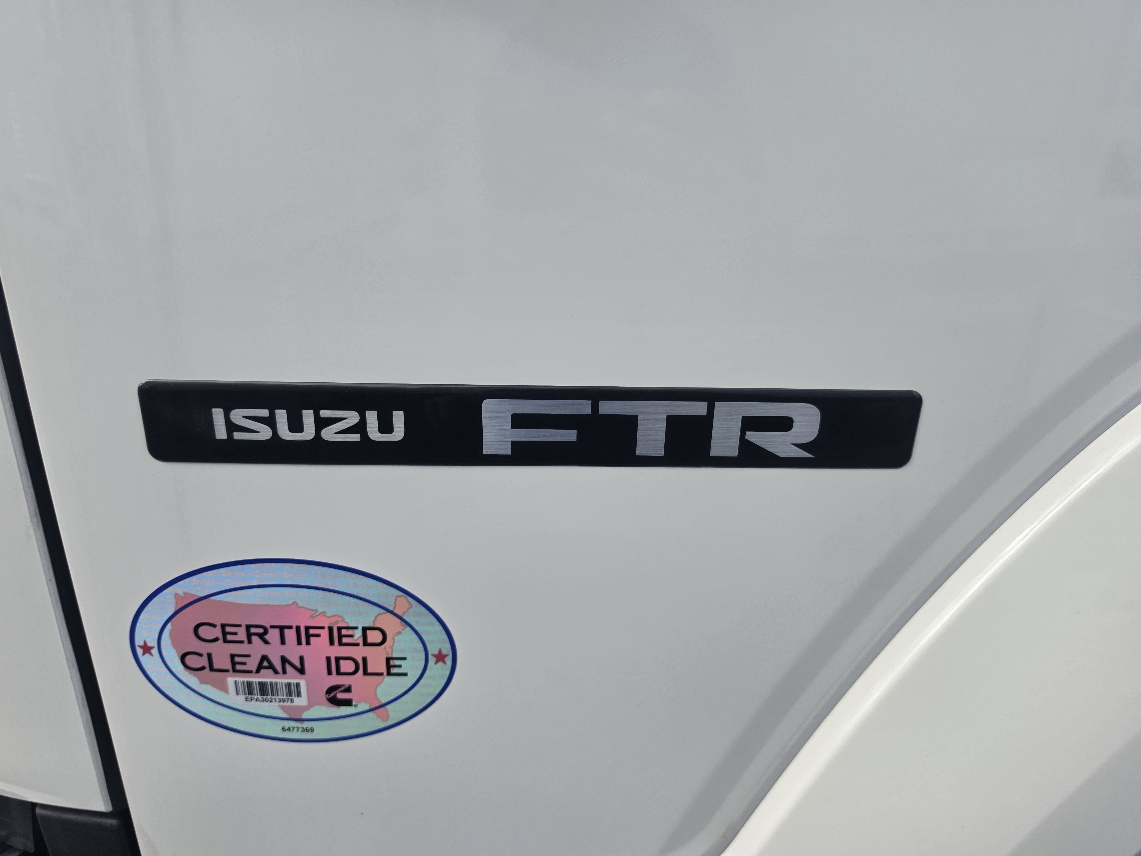 2025 Isuzu FTR Base