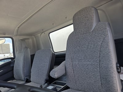 2025 Isuzu FTR Base