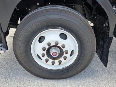 2025 Isuzu FTR Base