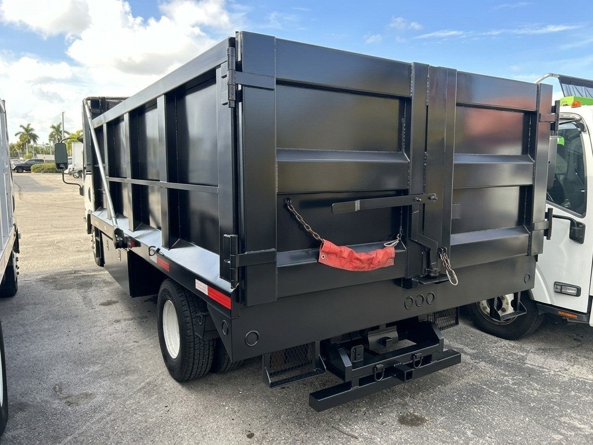 2022 ISUZU NPRHD Base