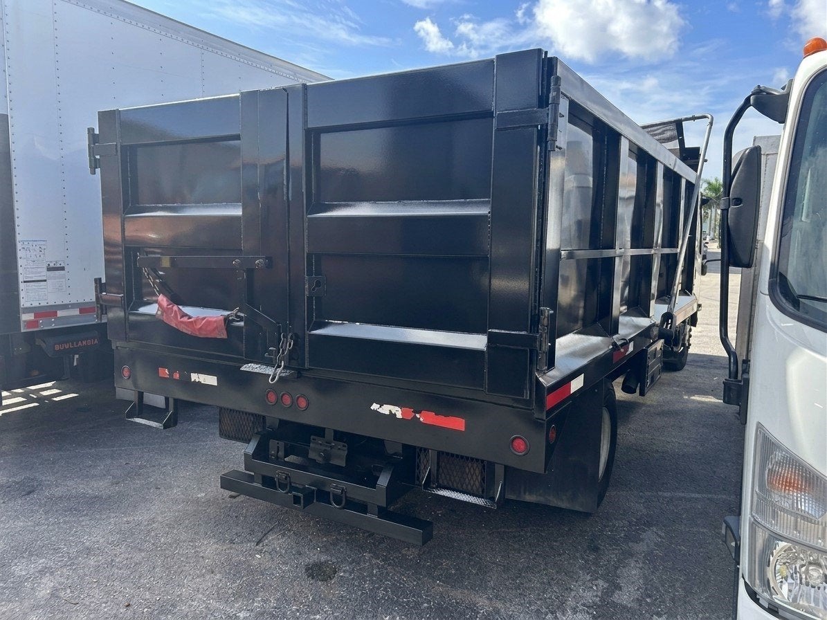 2022 ISUZU NPRHD Base
