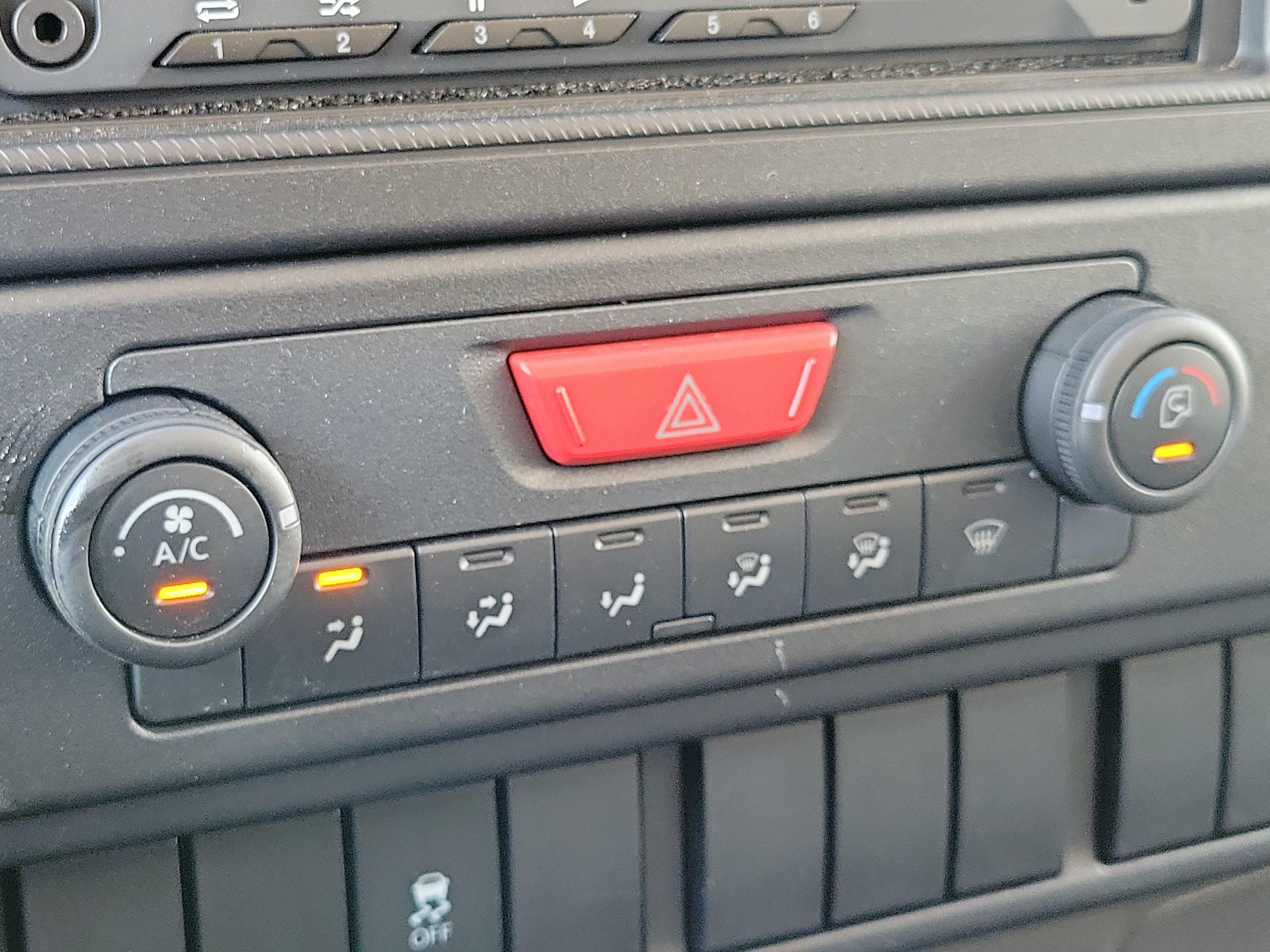 2026 Isuzu NPRXD Base