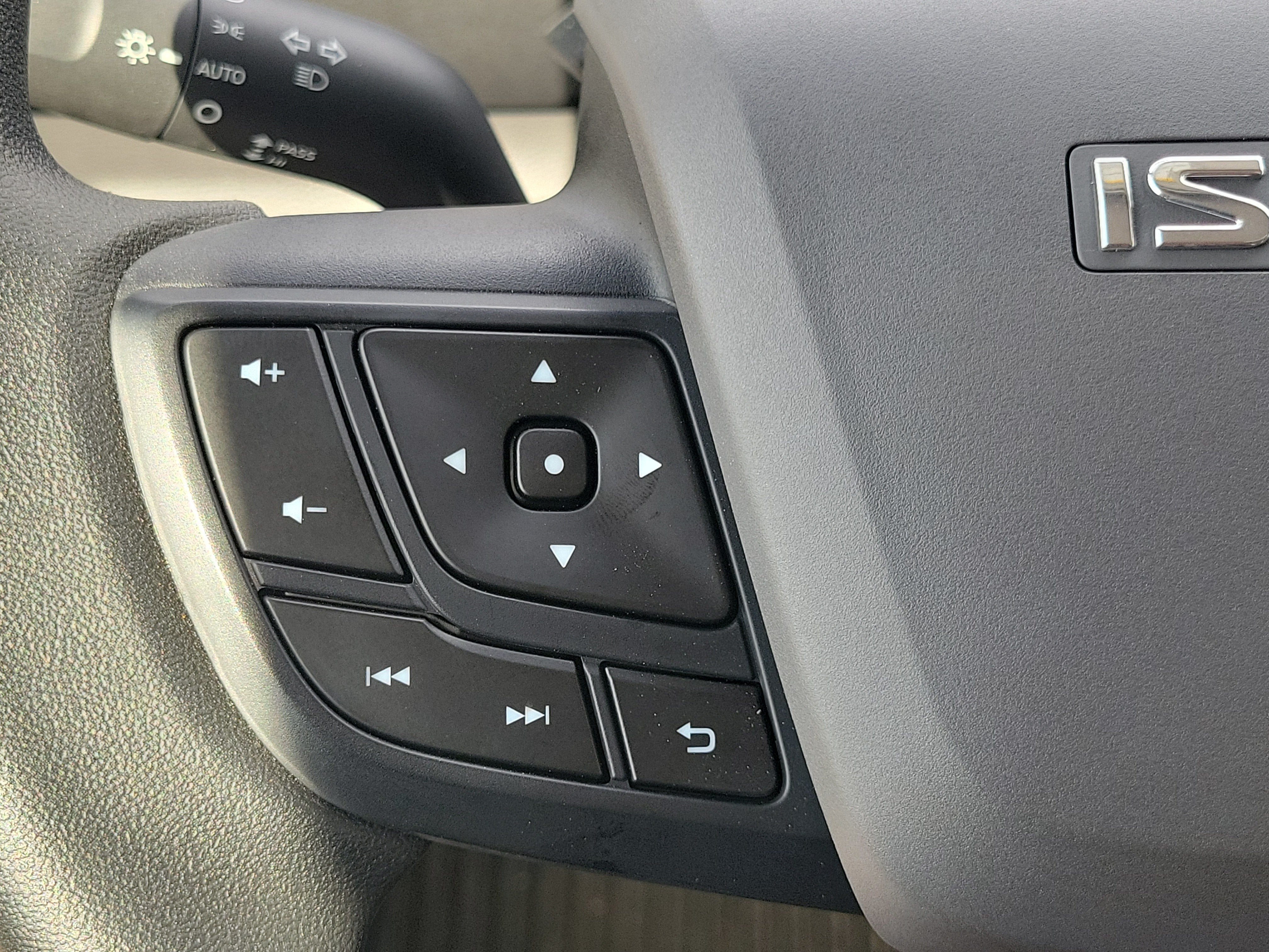 2025 Isuzu NPR HD Base