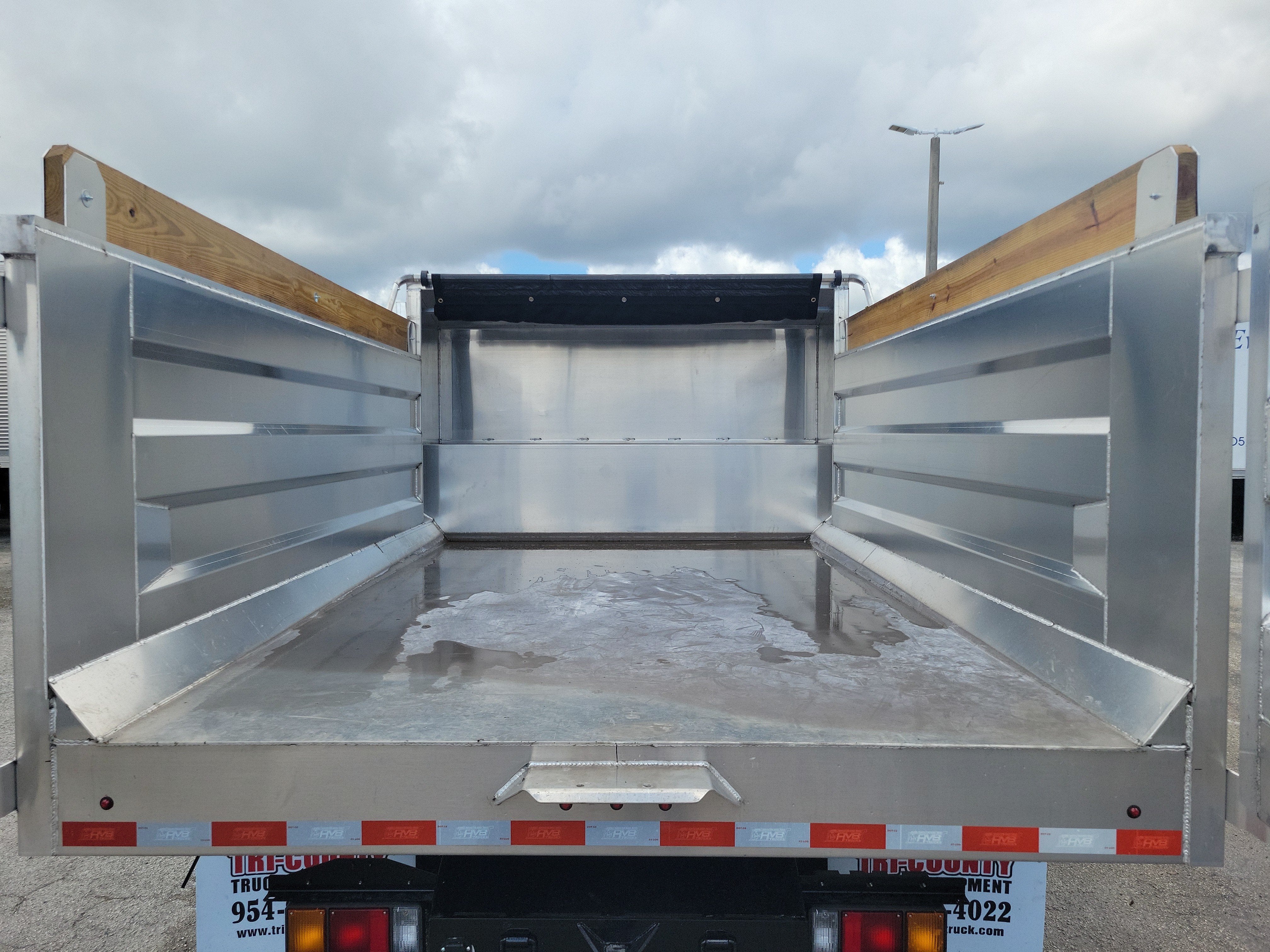 2025 Isuzu NPR HD Base