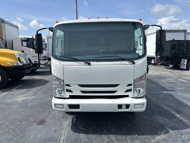 2022 ISUZU NPRHD Base