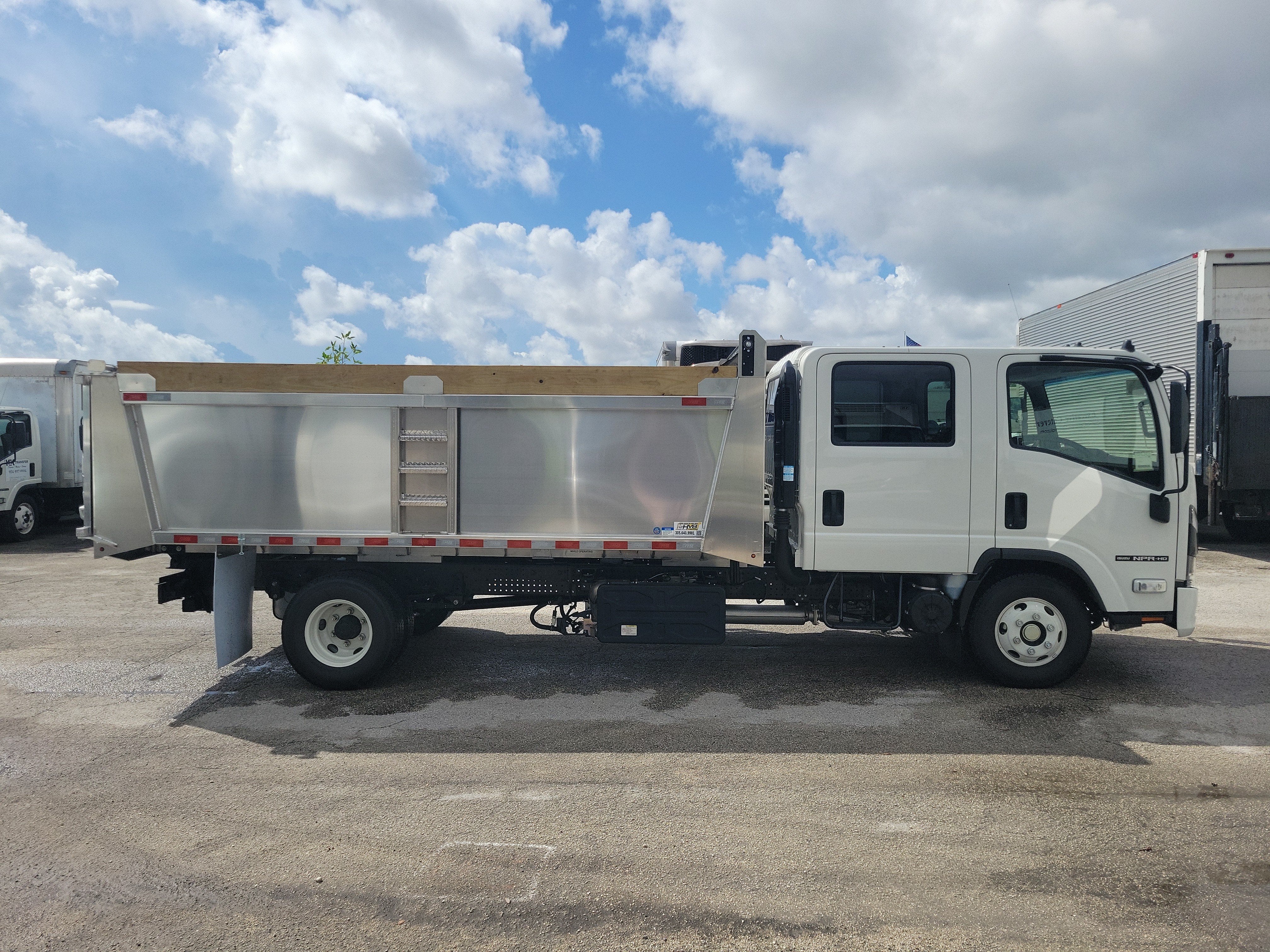 2025 Isuzu NPR HD Base