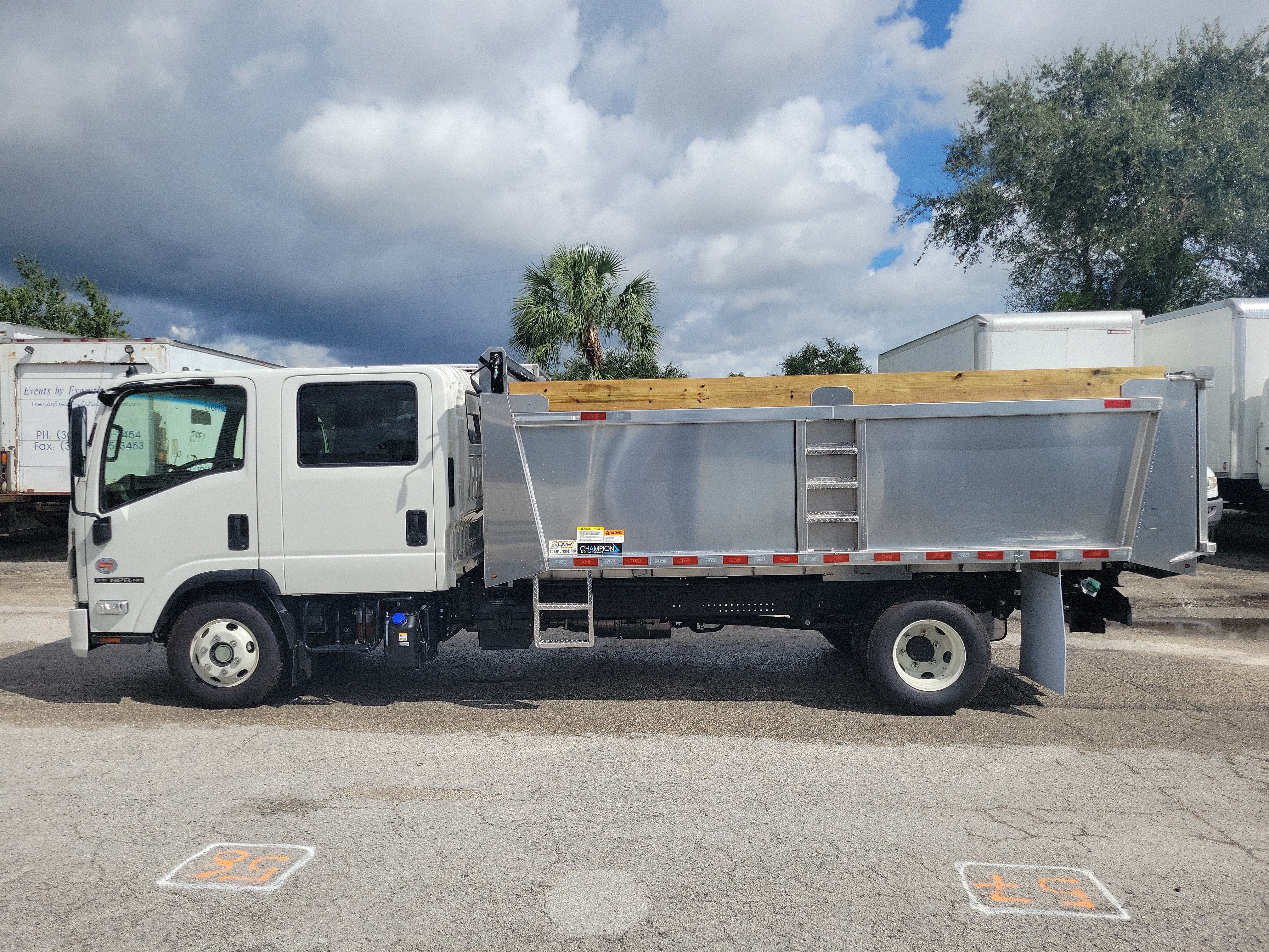 2025 Isuzu NPR HD Base