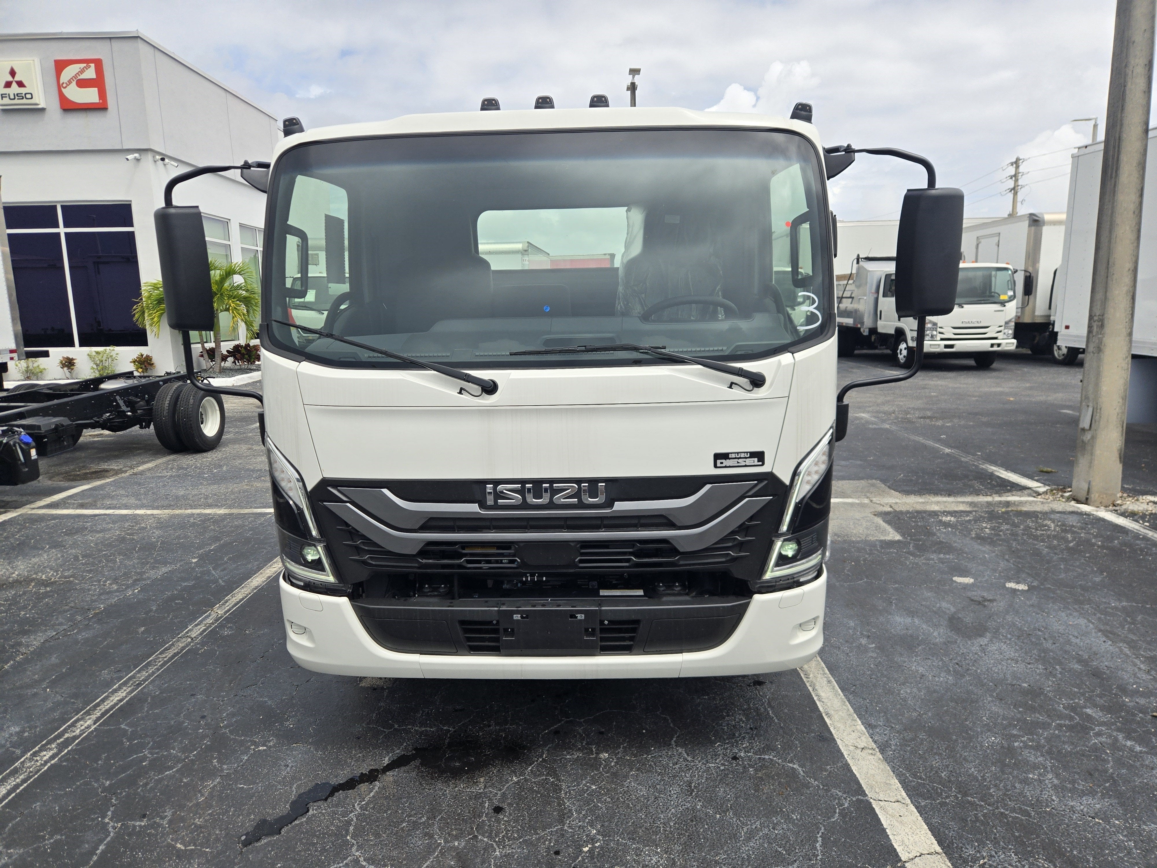 2026 Isuzu NPR HD Base
