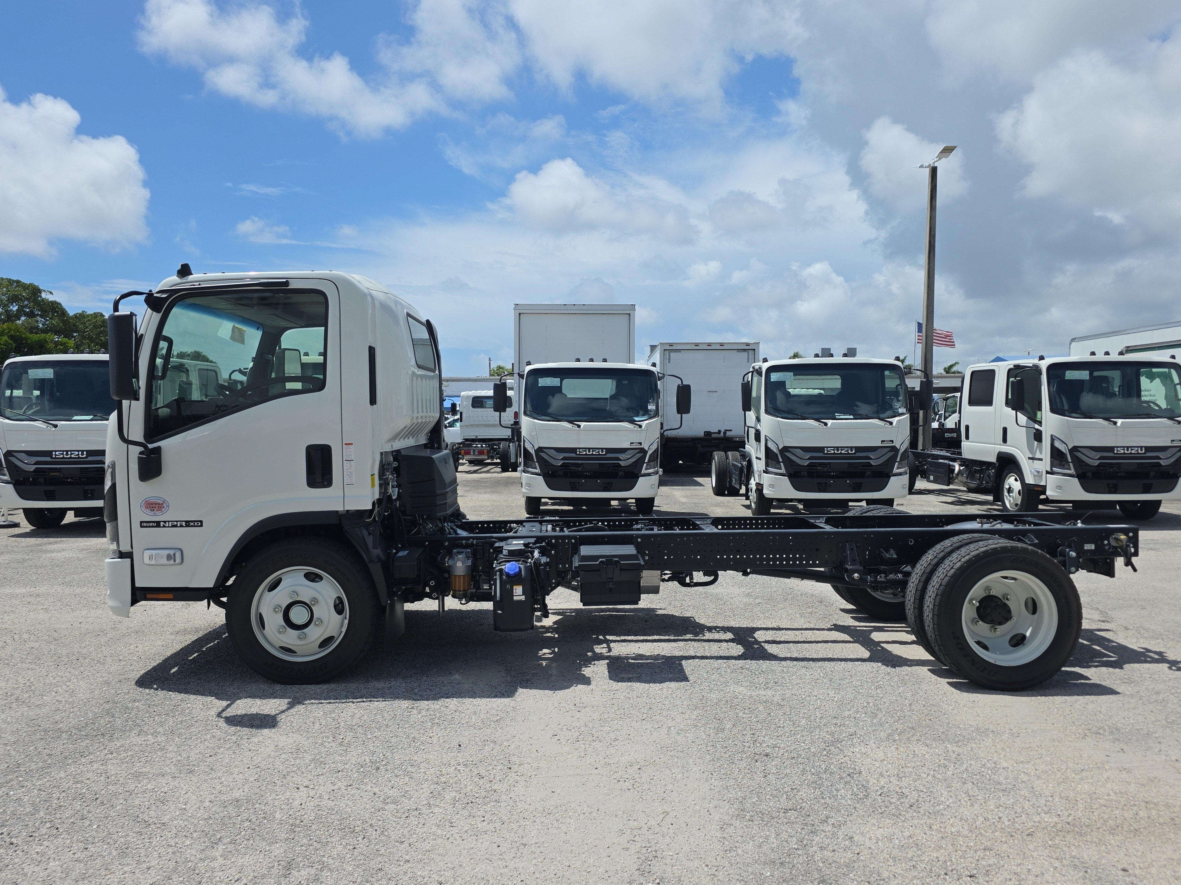 2026 Isuzu NPRXD Base