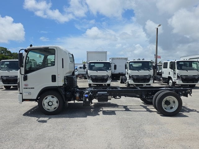 2026 Isuzu NPRXD Base