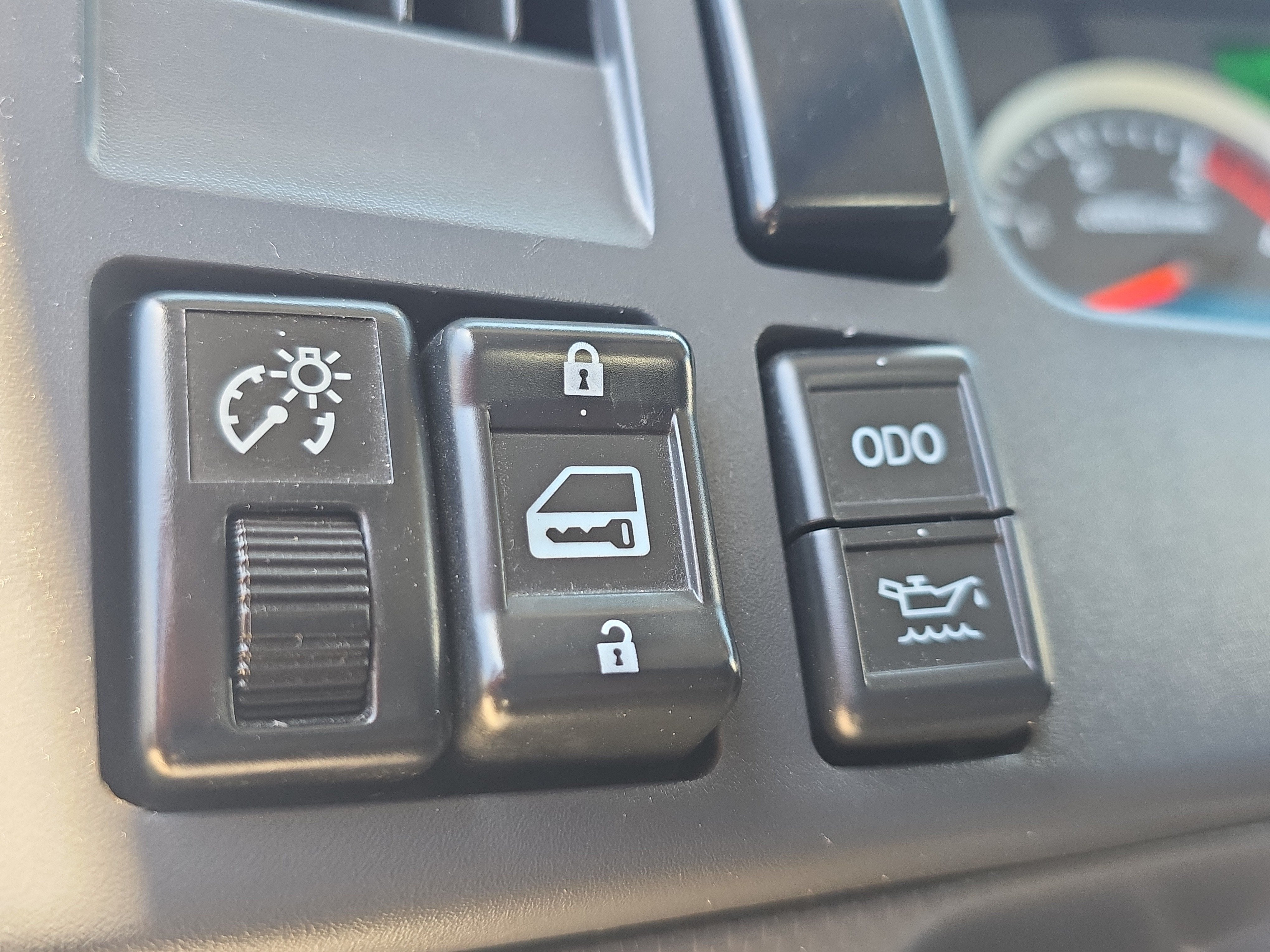 2022 Isuzu NPRXD NPR XD BOX 16