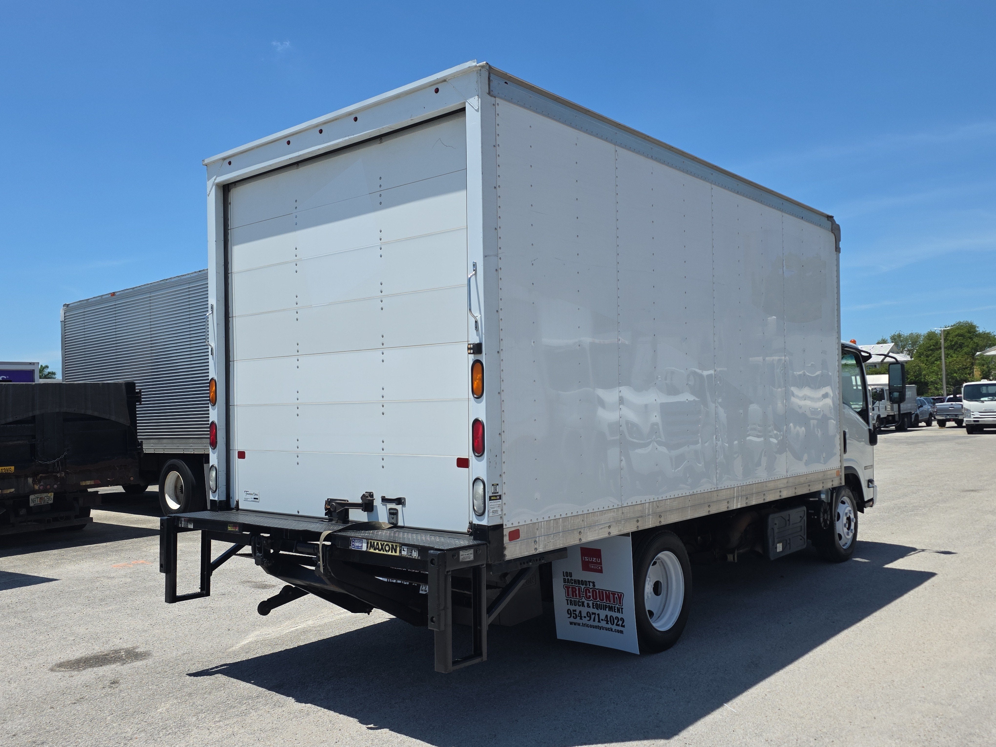 2022 Isuzu NPRXD NPR XD BOX 16