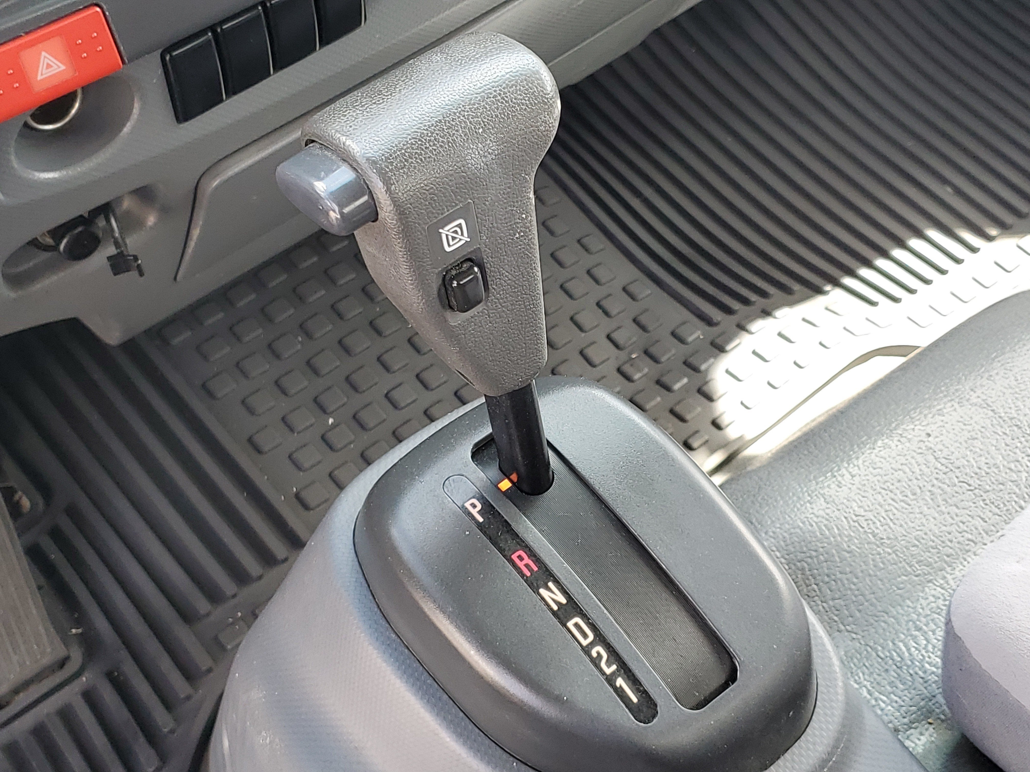 2016 ISUZU NPR 16ft Box Truck