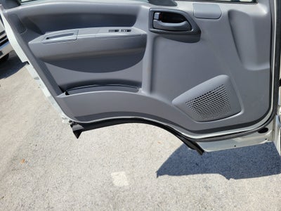 2022 ISUZU NRR Base