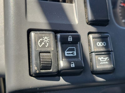 2022 ISUZU NRR Base