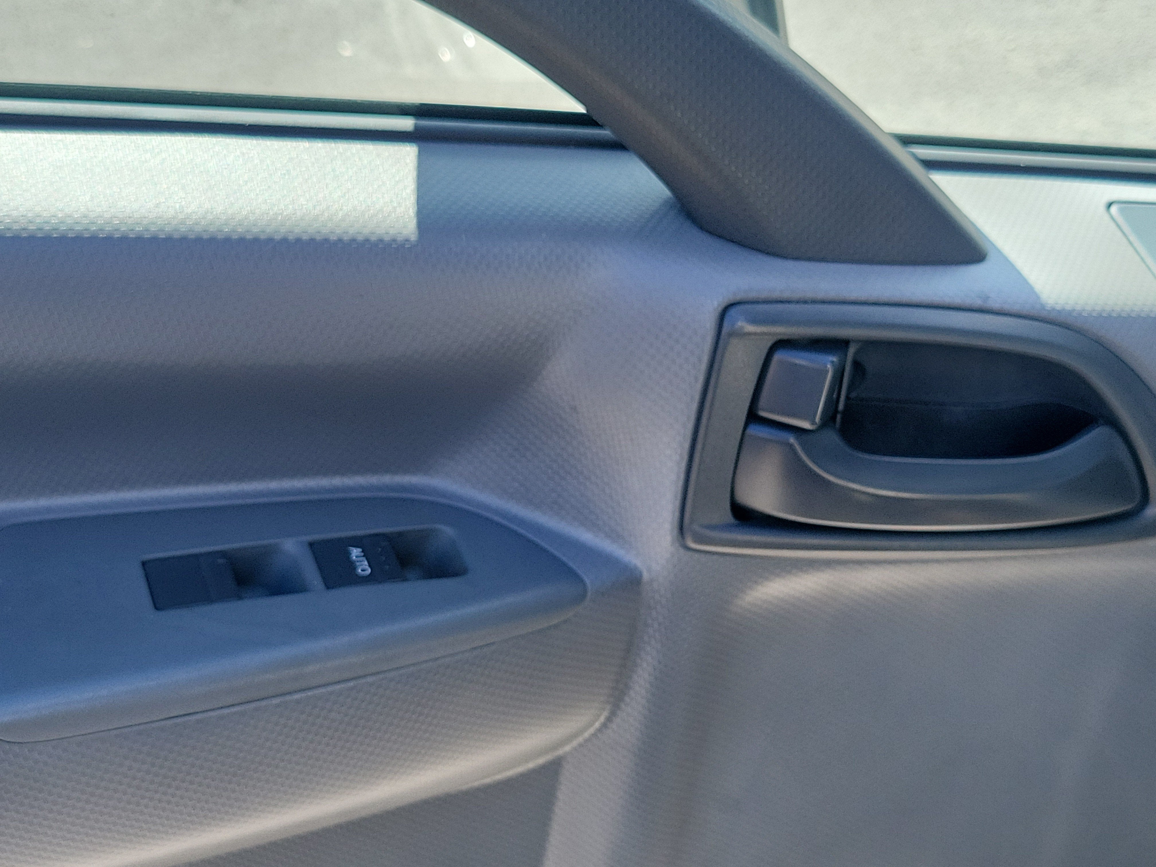 2021 ISUZU NRR Base