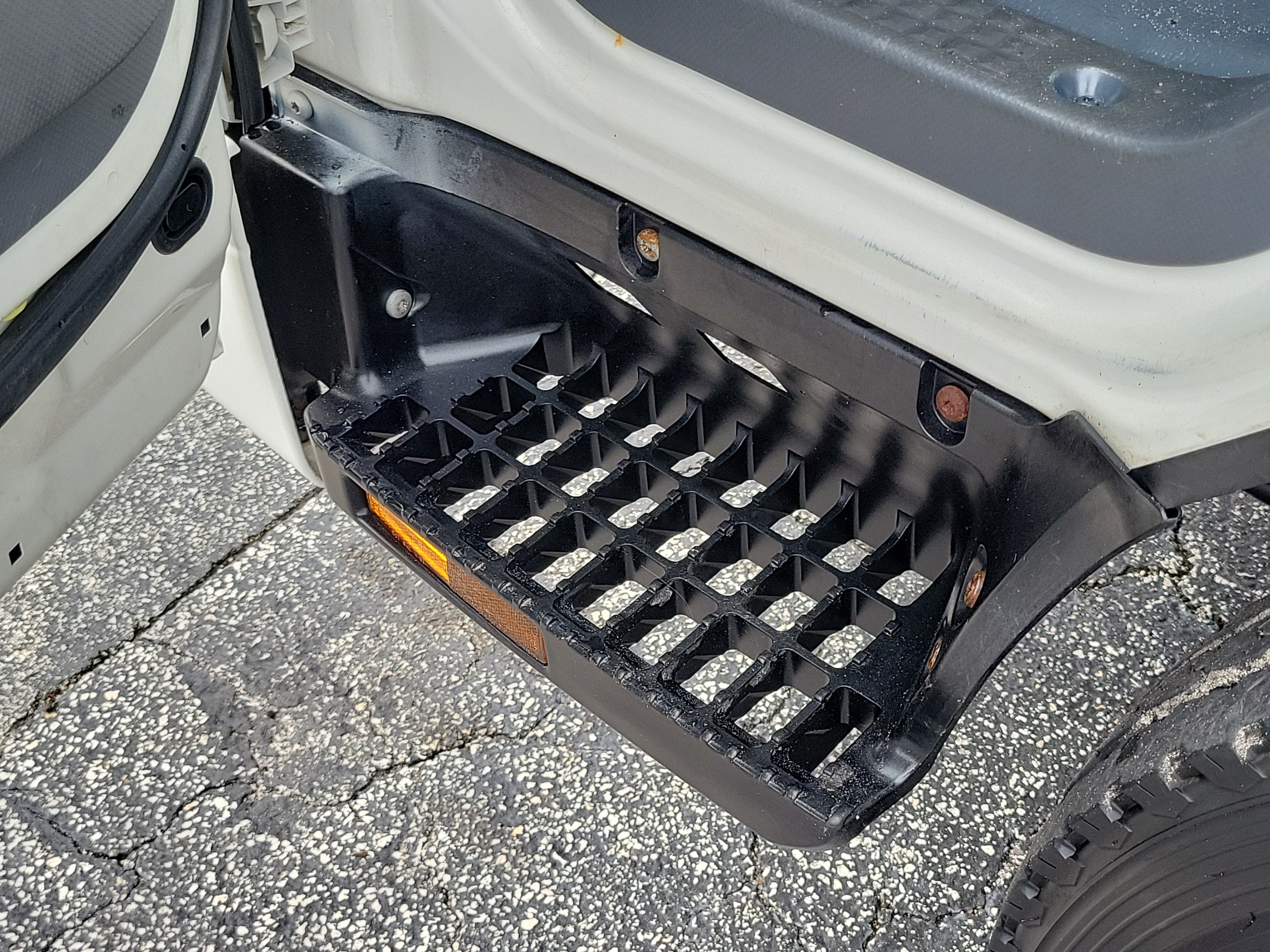 2020 ISUZU NRR Base