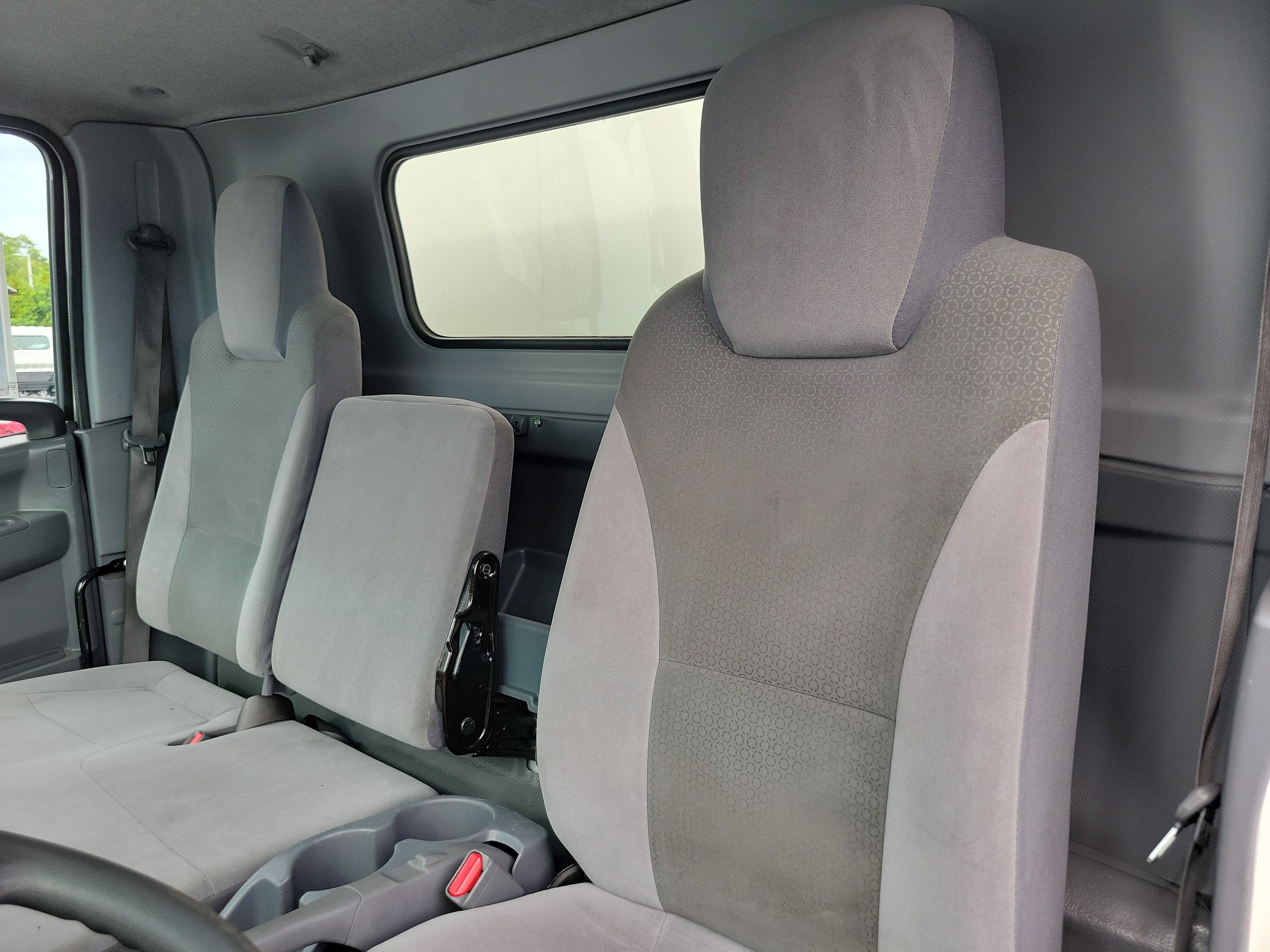 2020 ISUZU NRR Base
