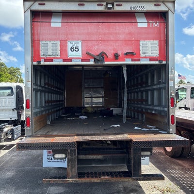 2018 HINO 195 18ft Box Truck