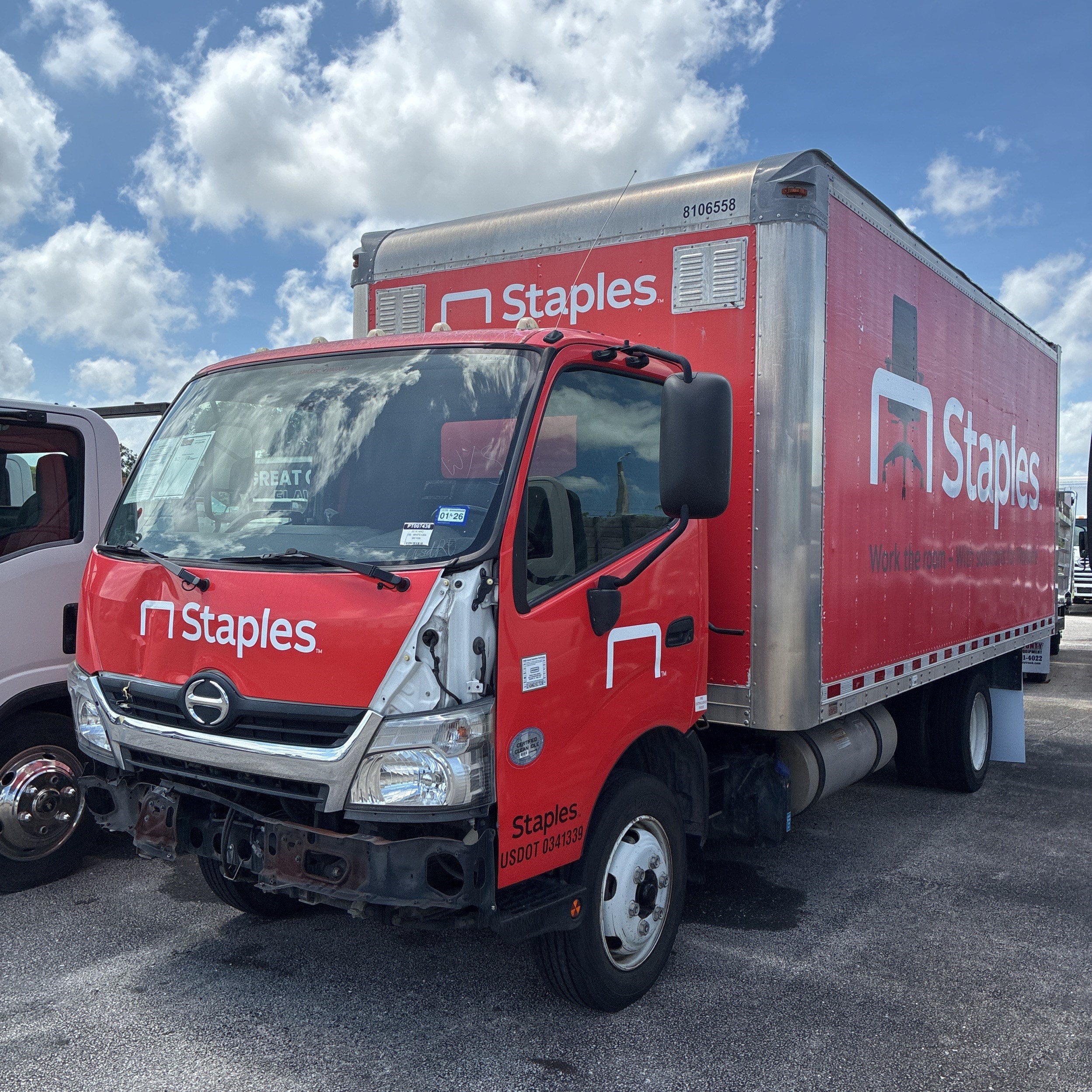 2018 HINO 195 18ft Box Truck