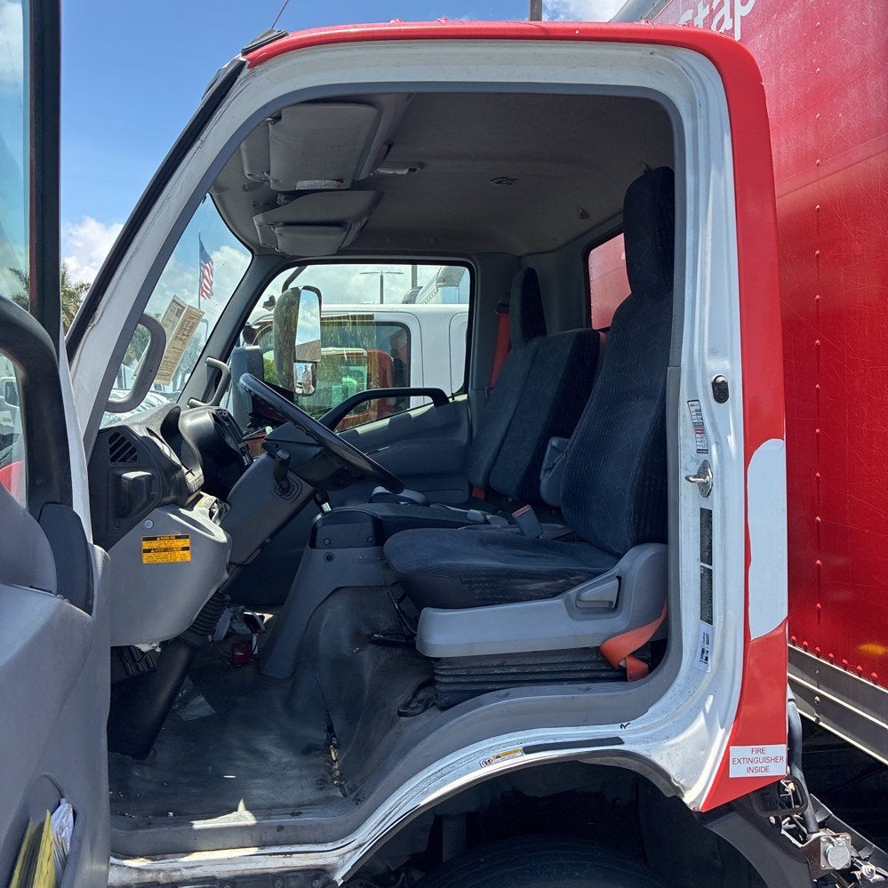 2018 HINO 195 18ft Box Truck