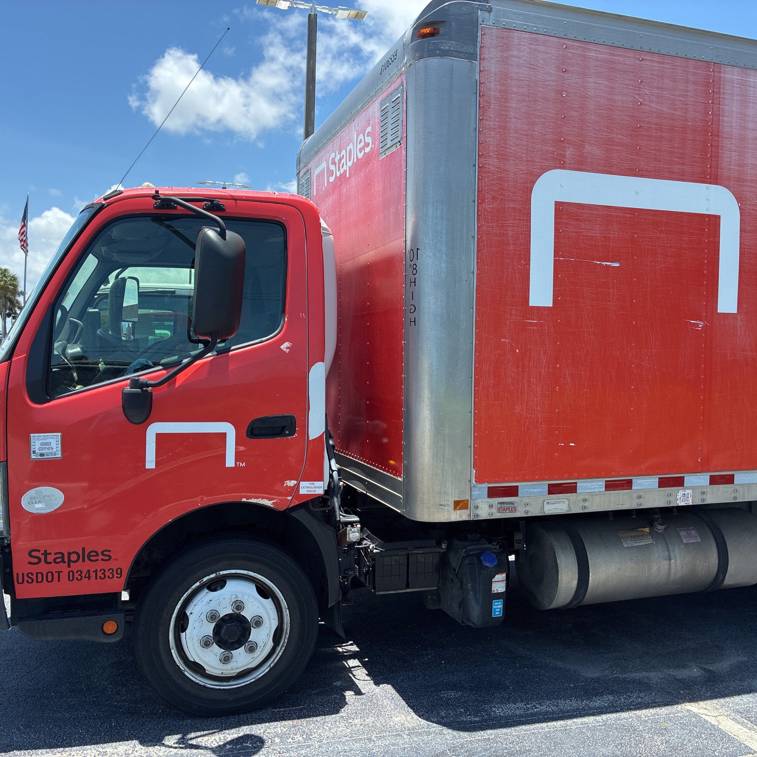 2018 HINO 195 18ft Box Truck