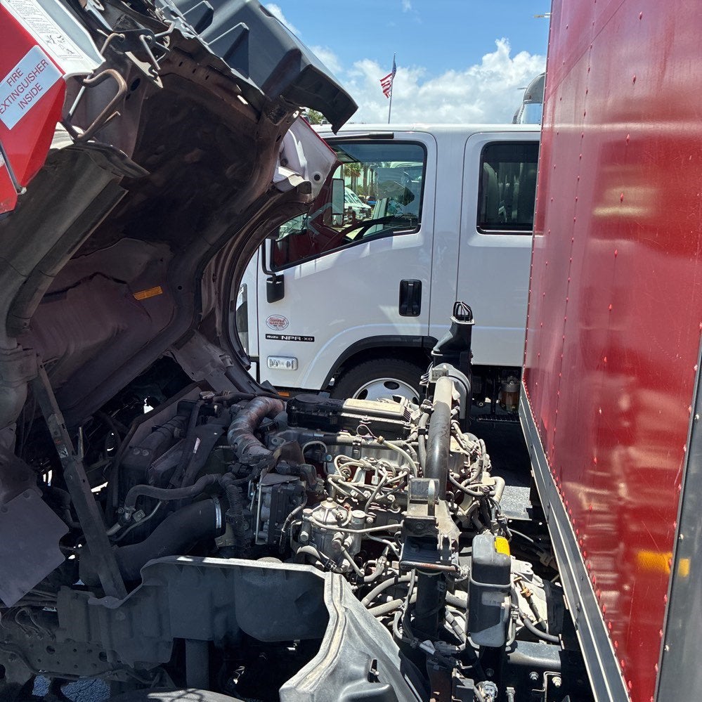 2018 HINO 195 18ft Box Truck