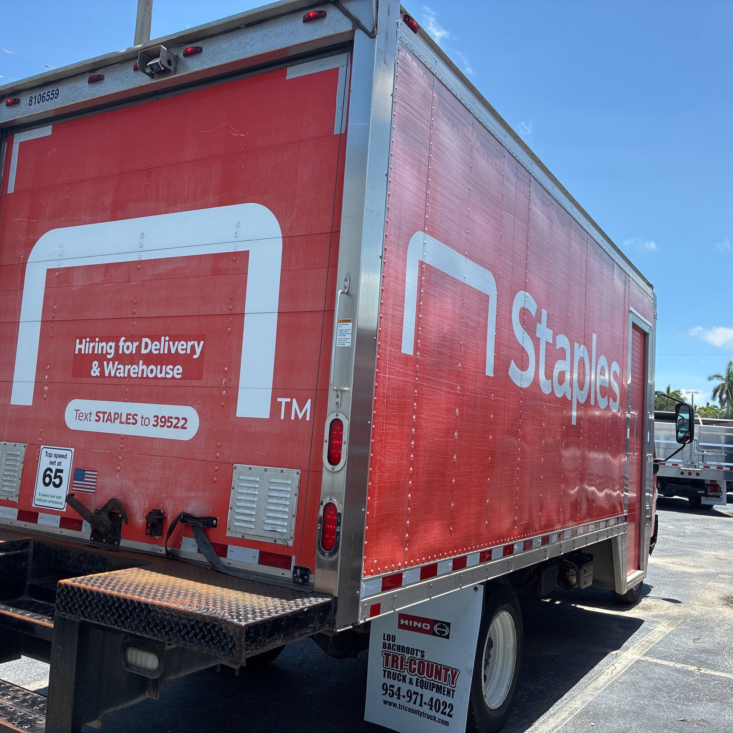 2018 HINO 195 18ft Box Truck