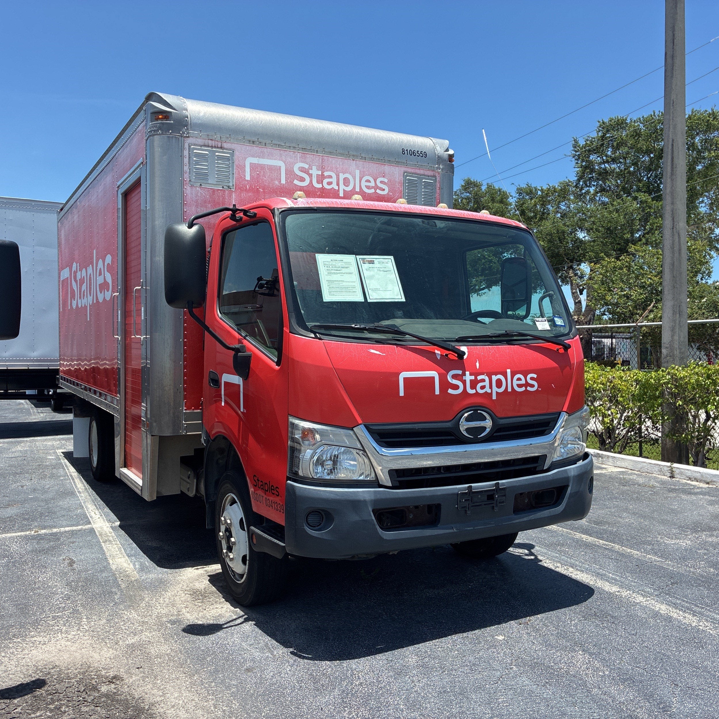2018 HINO 195 18ft Box Truck