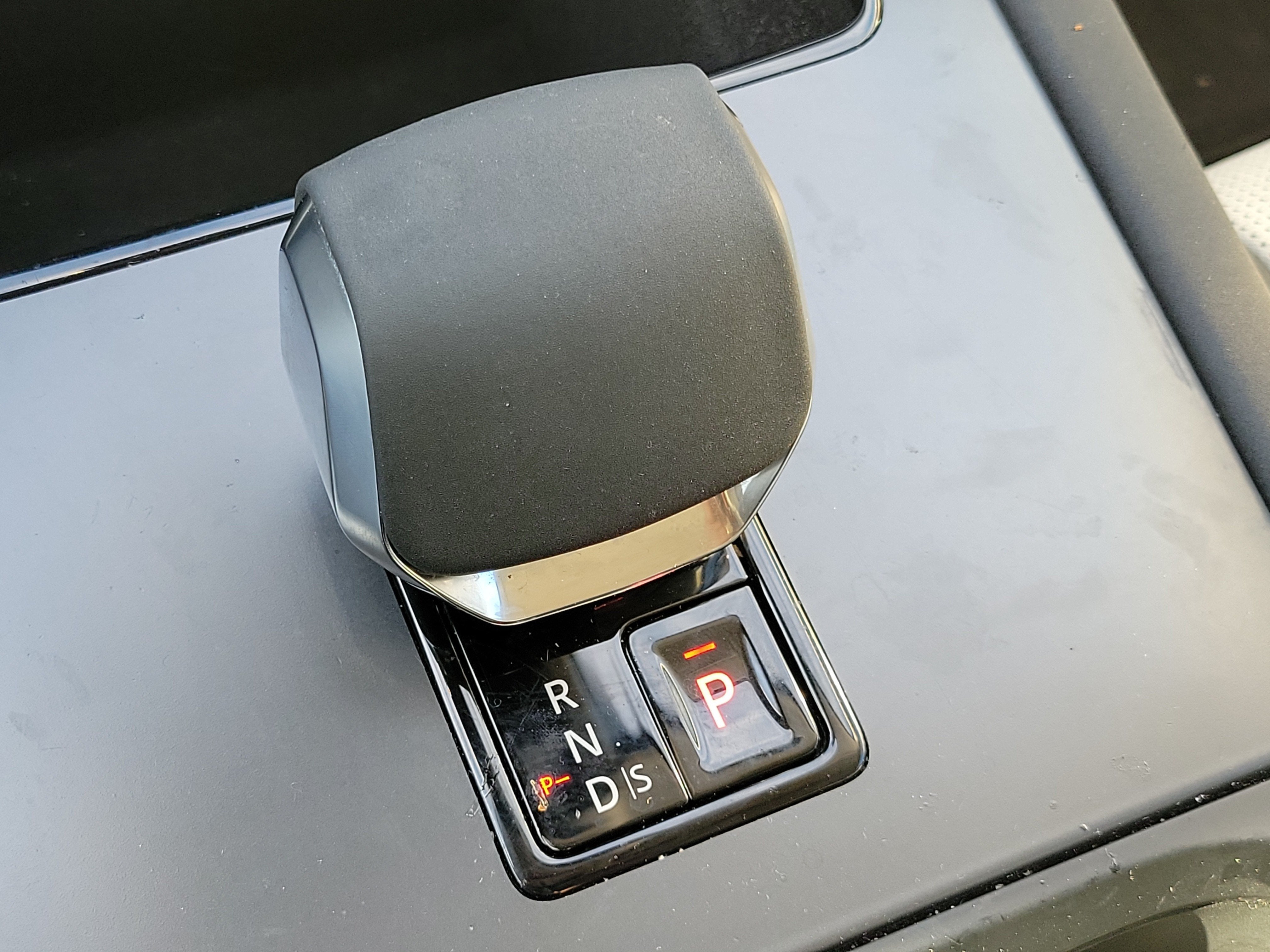 2024 Land Rover Discovery Sport Core S